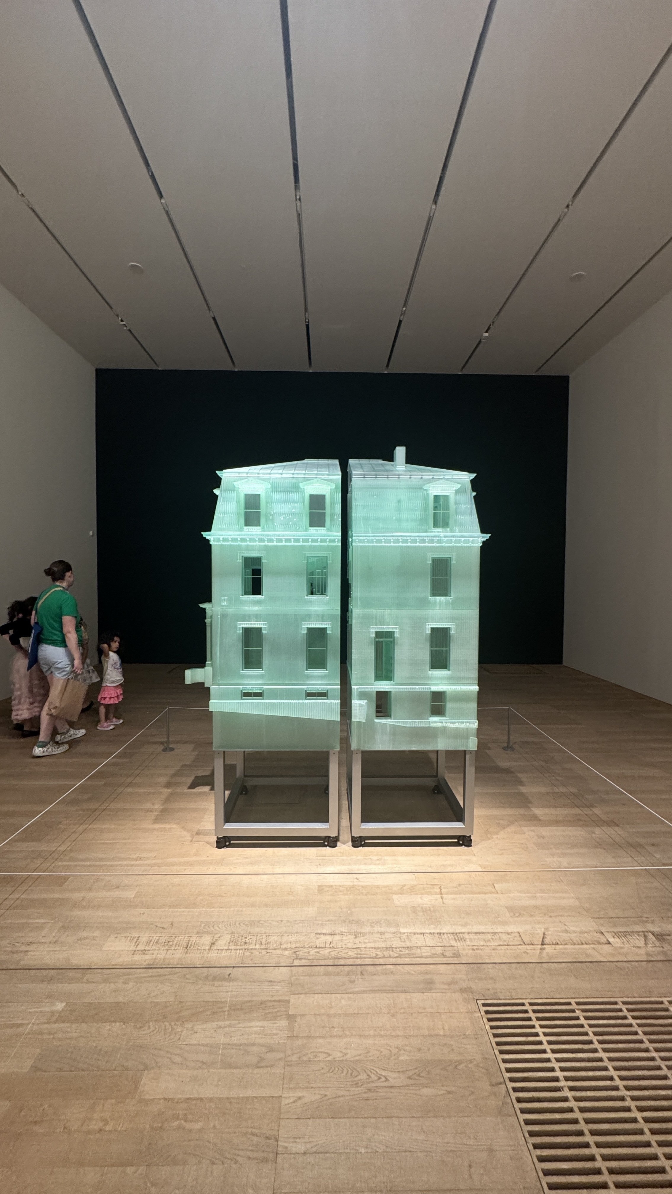 Do Ho Suh「家を歩く」——テート・モダンで体感した“記憶と居場所”の