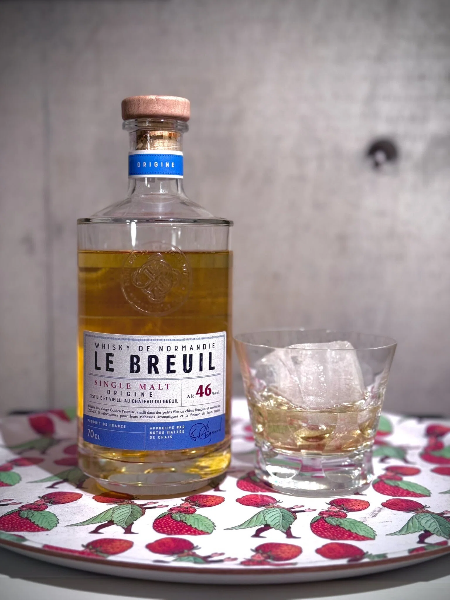 シングルモルトウイスキー　Bouze-les Breaune France ウイスキーレビュー#11】これは飲む香水か？桃と洋梨が香るフレンチ