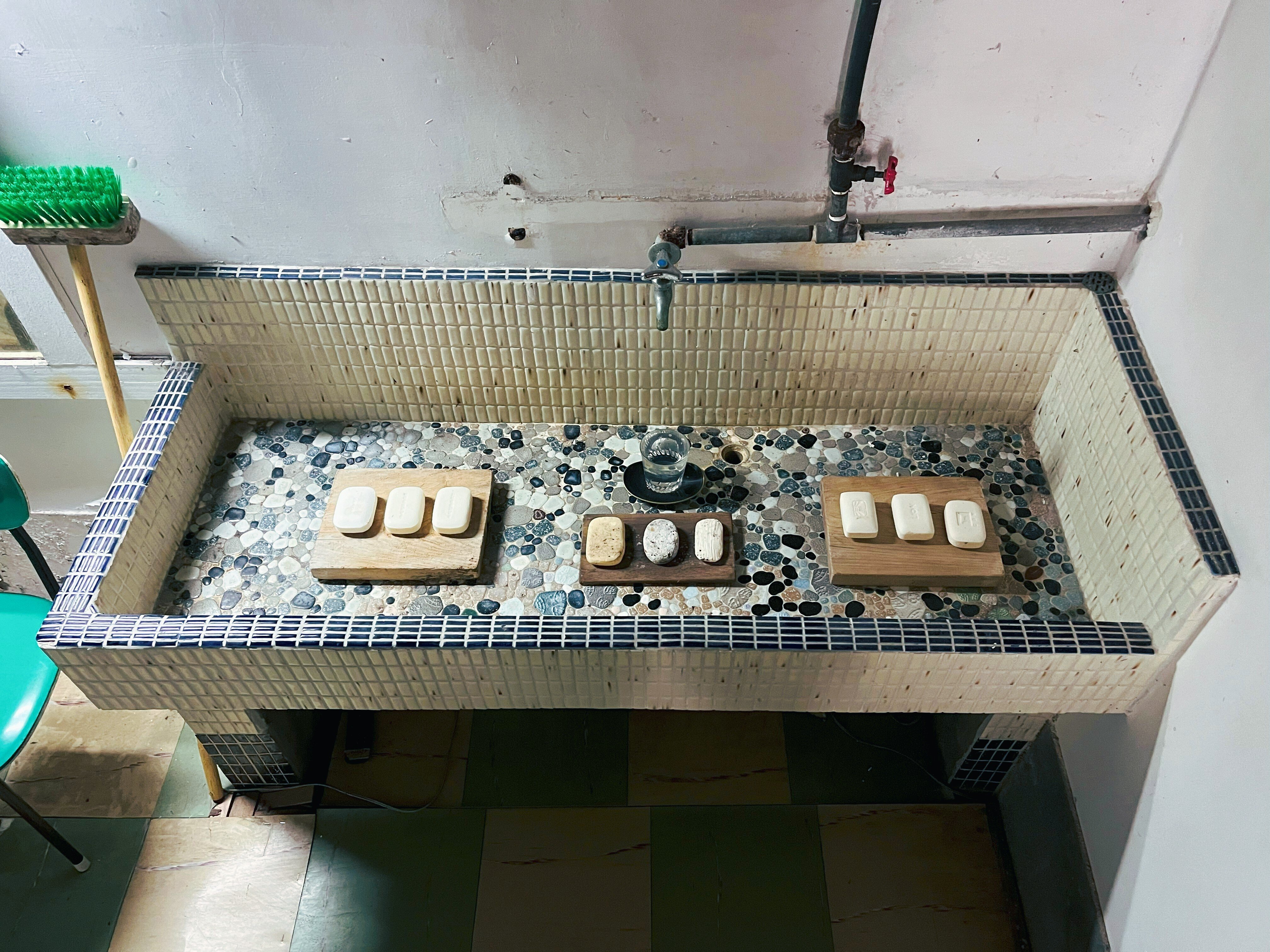 群馬を巡る_3｜沢渡と四万、温泉街で芸術鑑賞｜かぼちゃかべ