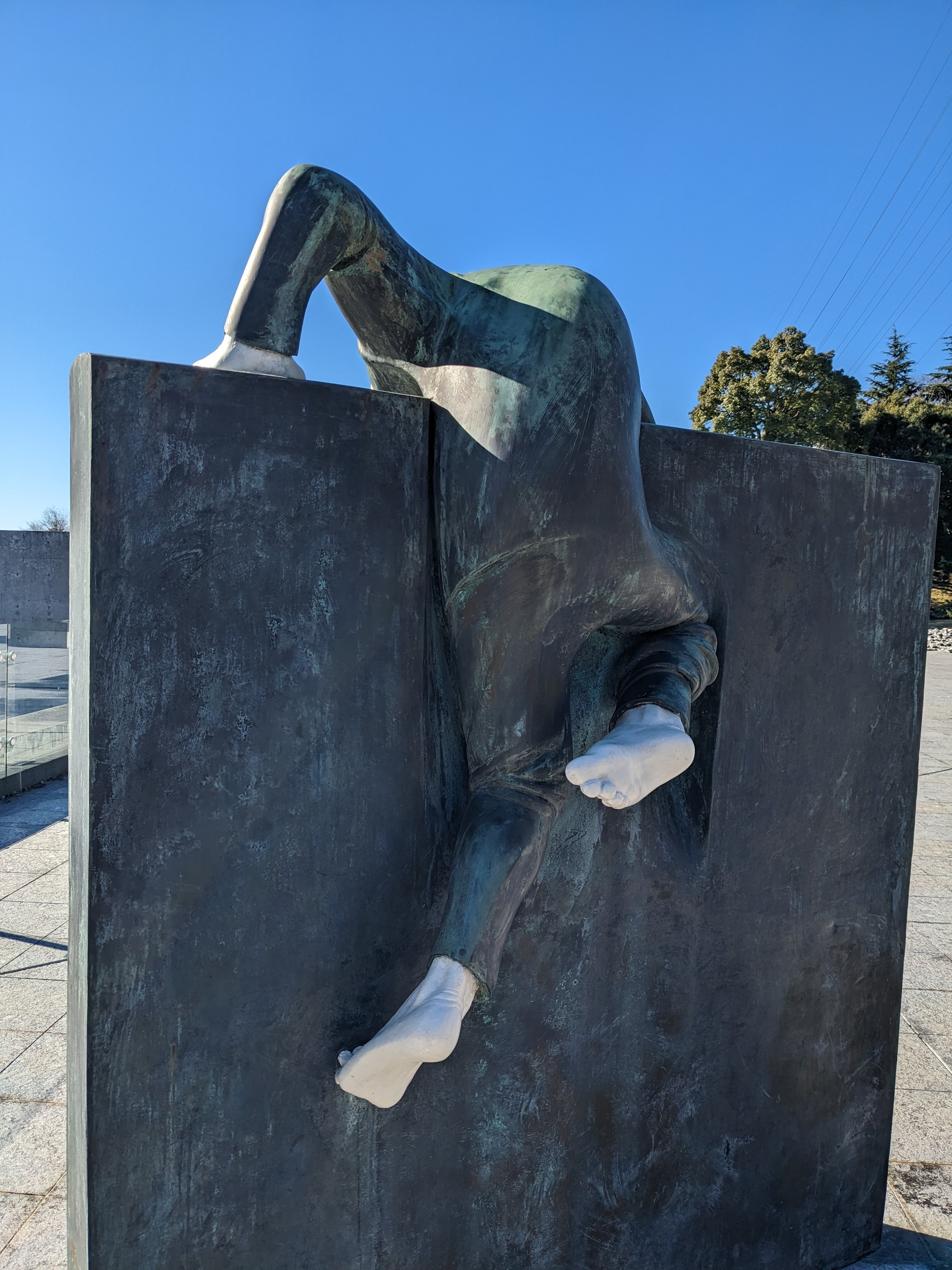 ヴァンジ彫刻庭園美術館の思い出 大好きでした｜飼い犬に粉々に