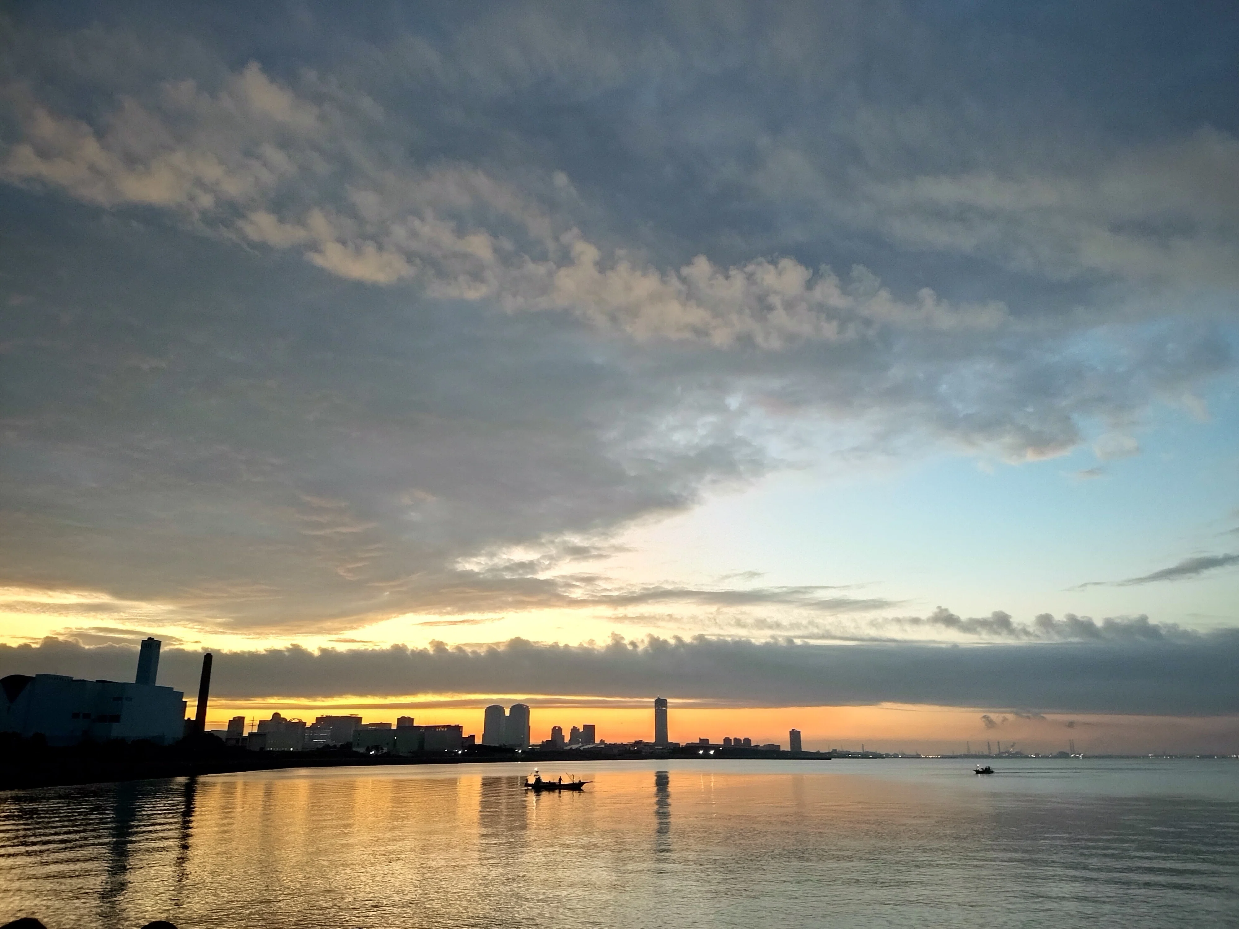 茜浜の夜明け～日の出50分前から日の出時刻まで（千葉県習志野市茜浜