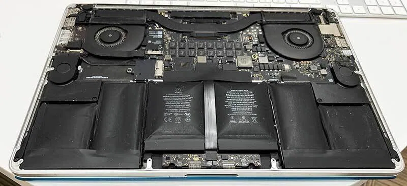 MacBook Pro MID 2015のSSDからデータ救出｜fermin