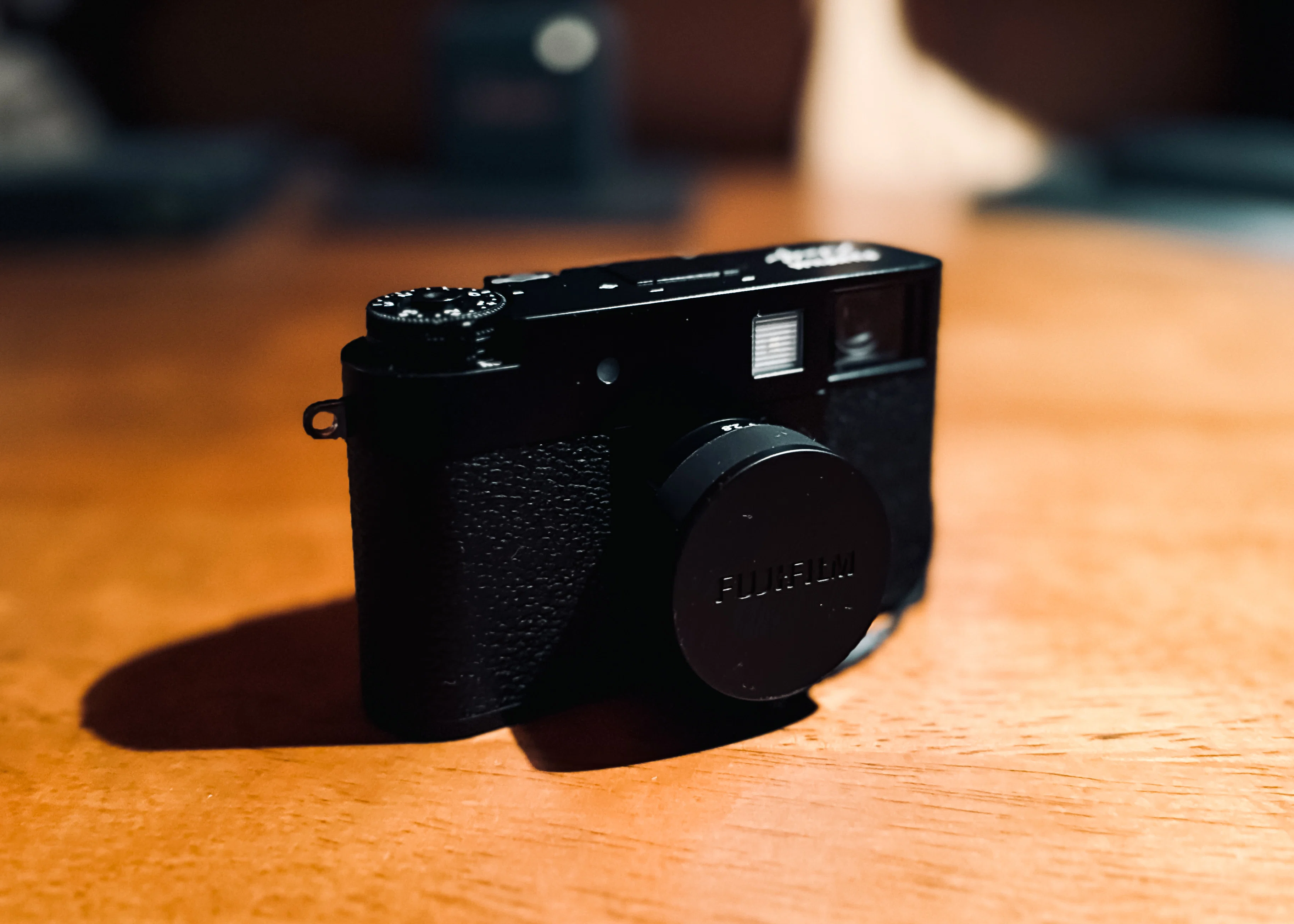FUJIFILM 『X-half』】 純粋なスペックだけで評価できない「至高で孤高