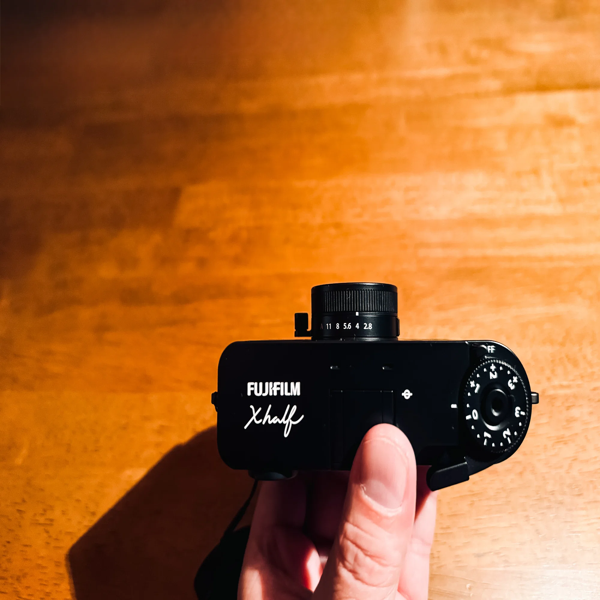 FUJIFILM 『X-half』】 純粋なスペックだけで評価できない「至高で孤高 