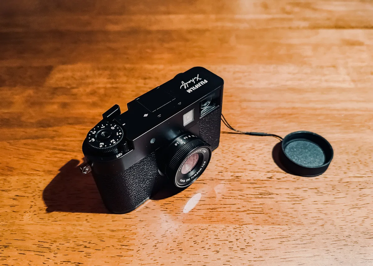 FUJIFILM 『X-half』】 純粋なスペックだけで評価できない「至高で孤高 