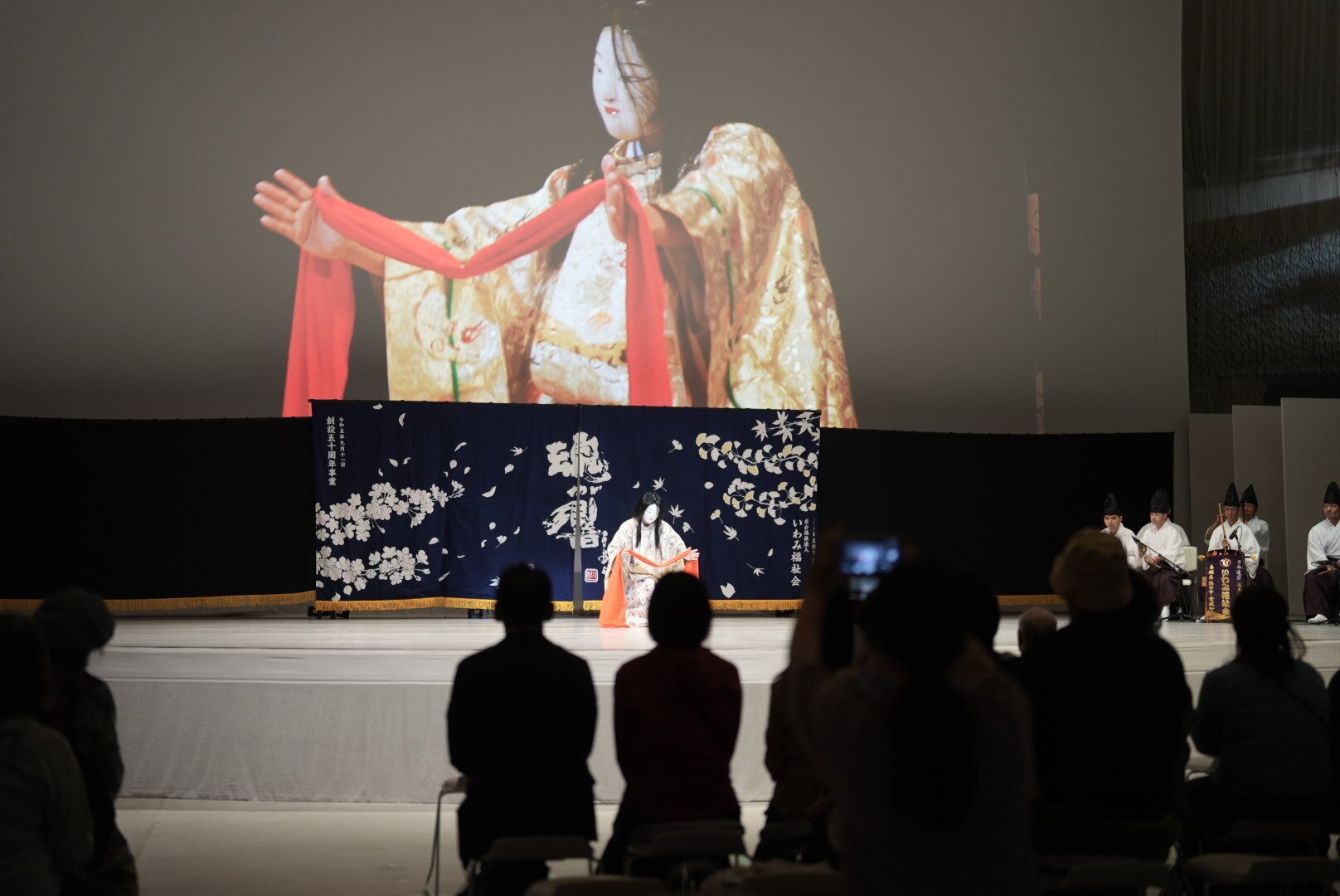 周縁から未来へ──障害者芸術が締めくくった万博の意味｜小山龍介