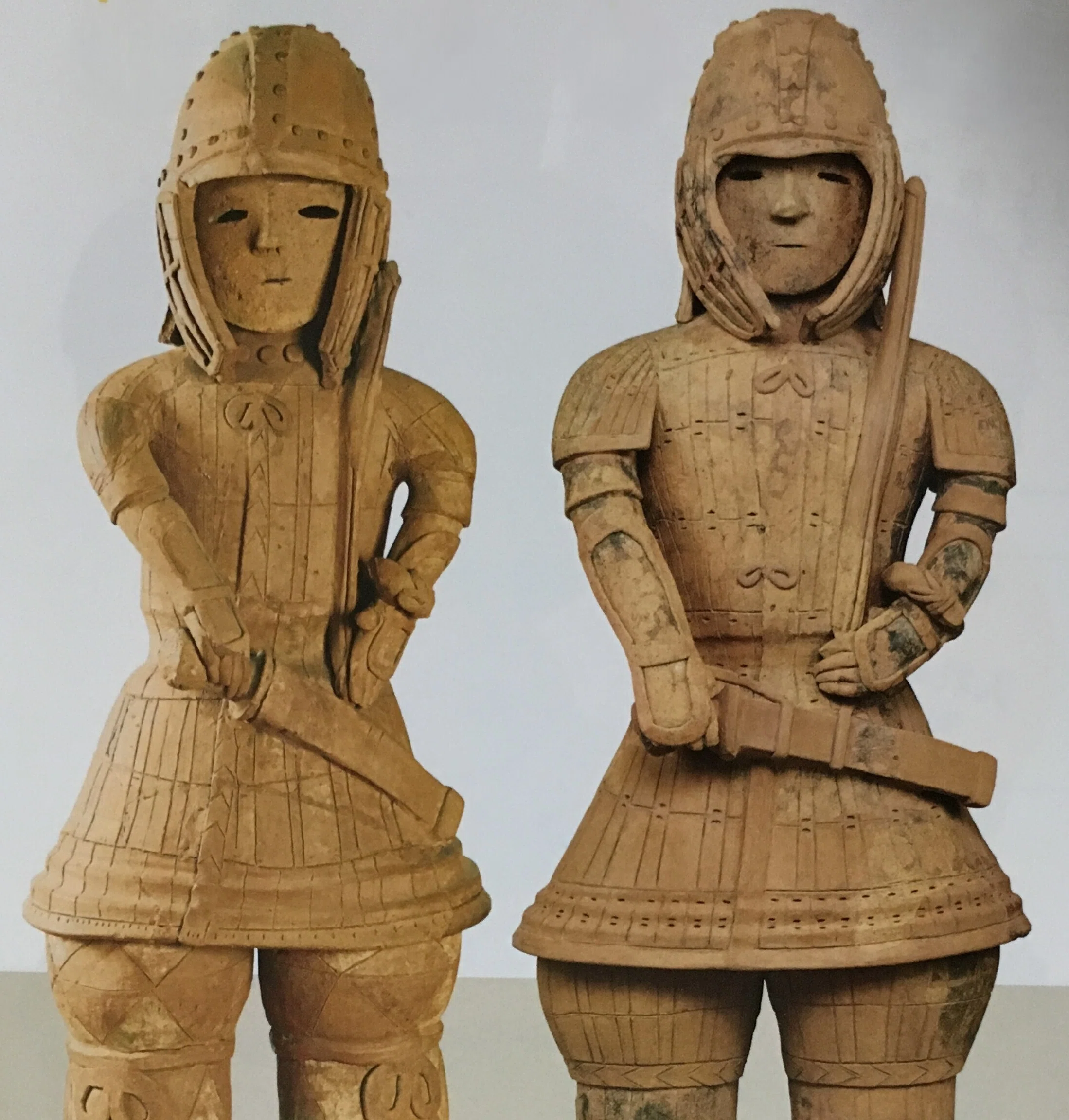 挂甲の武人埴輪の役割と火砕流に埋もれた古墳人｜ヒデチャコ