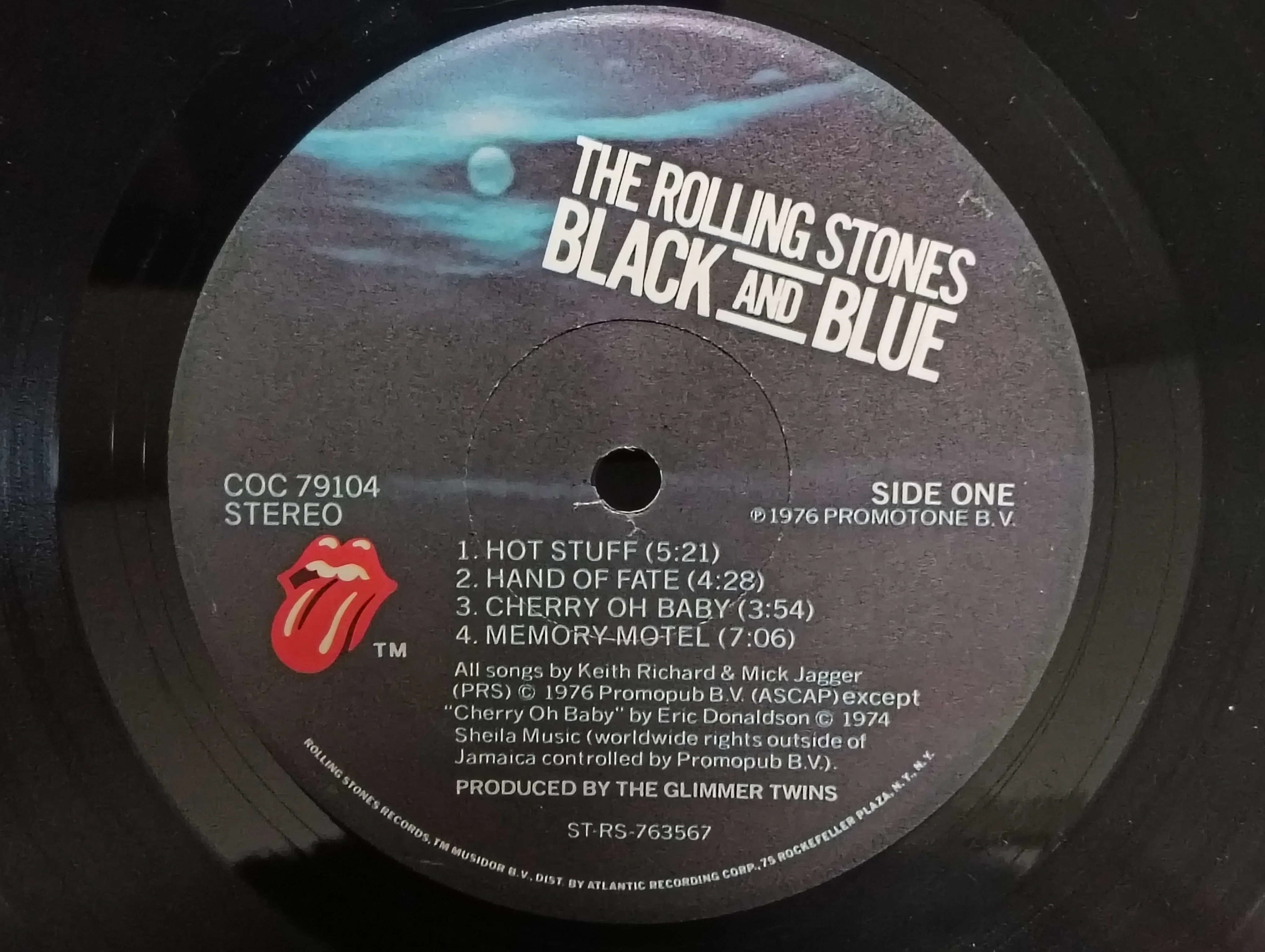 Black And Blue】(1976) Rolling Stones 貪欲に黒人音楽を呑み込む