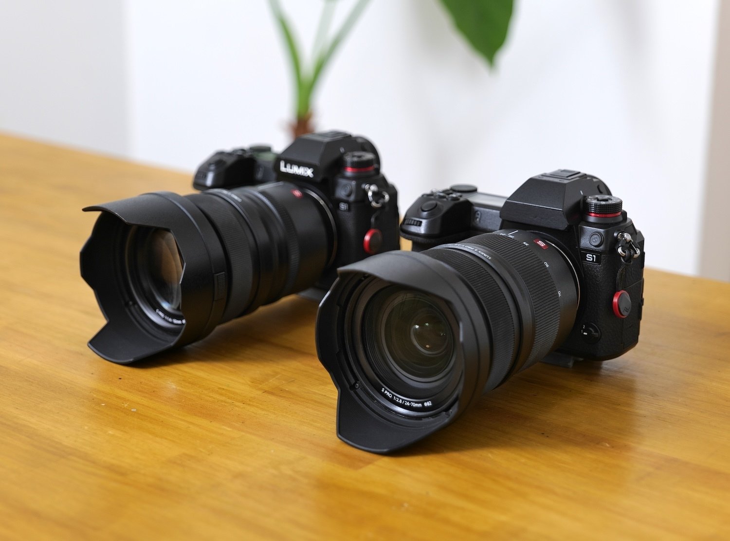 0819 カメラ　まとめ　１ フルサイズミラーレス一眼カメラ「ZR」ボディ | ニコン | ZR