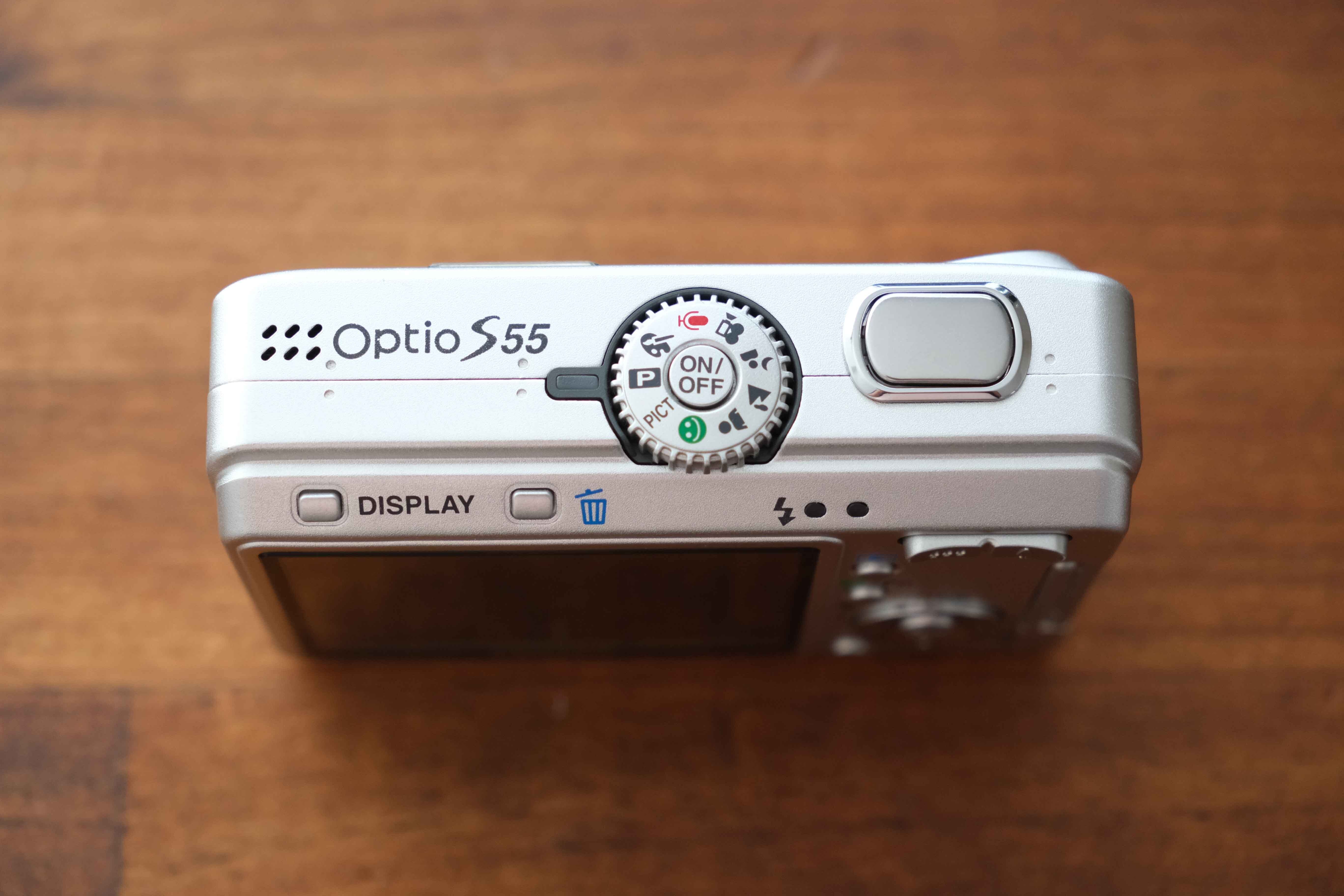 オールドコンデジの世界】エモい PENTAX Optio S55 ・安心の