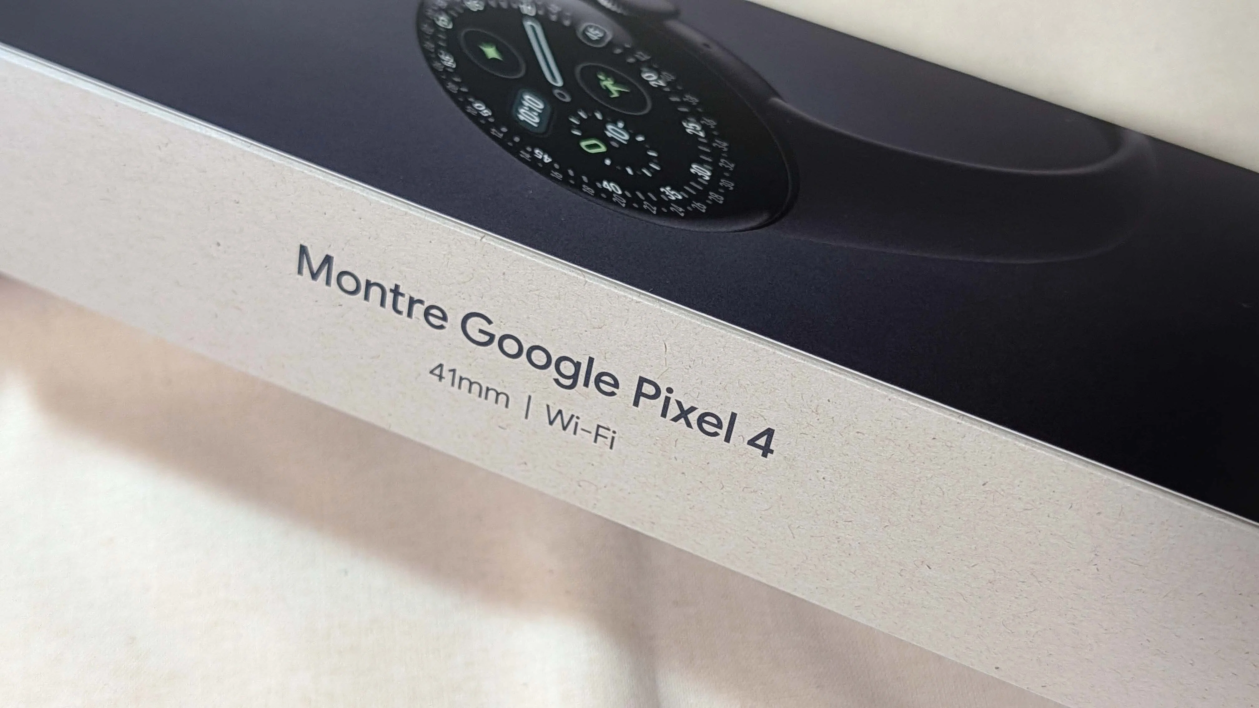 ガジェット】Google Pixel Watch 4に買い替えて実際どうだったか｜友人一同