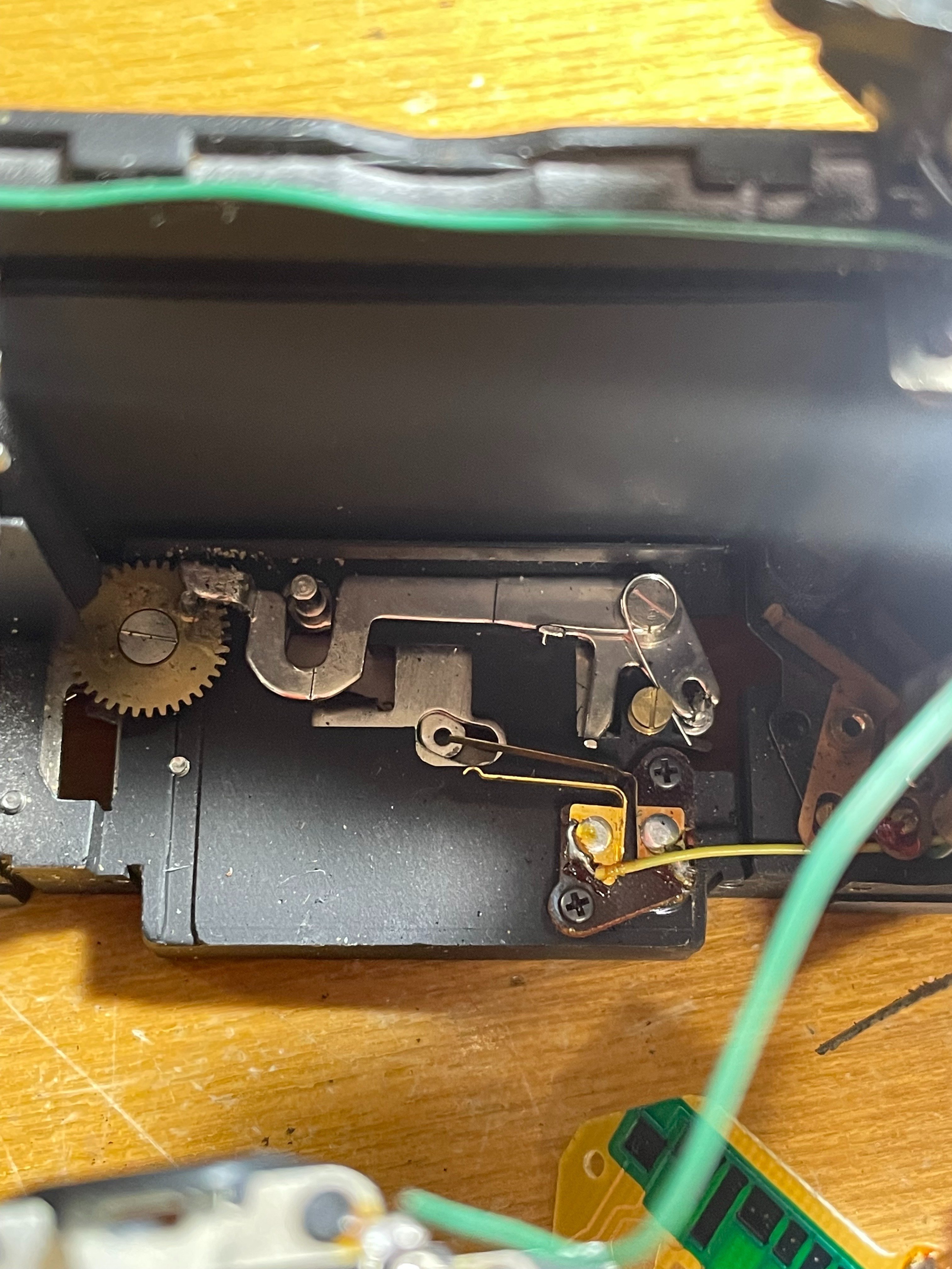 フィルム一眼レフの露出計を修理した。｜でっどぴーぷる