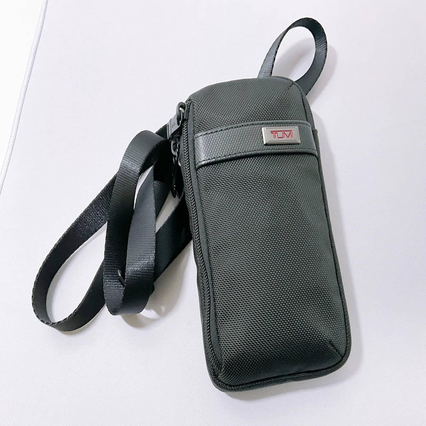 最低限の荷物で出掛けるスマホショルダー】「スモール・クロスボディ 