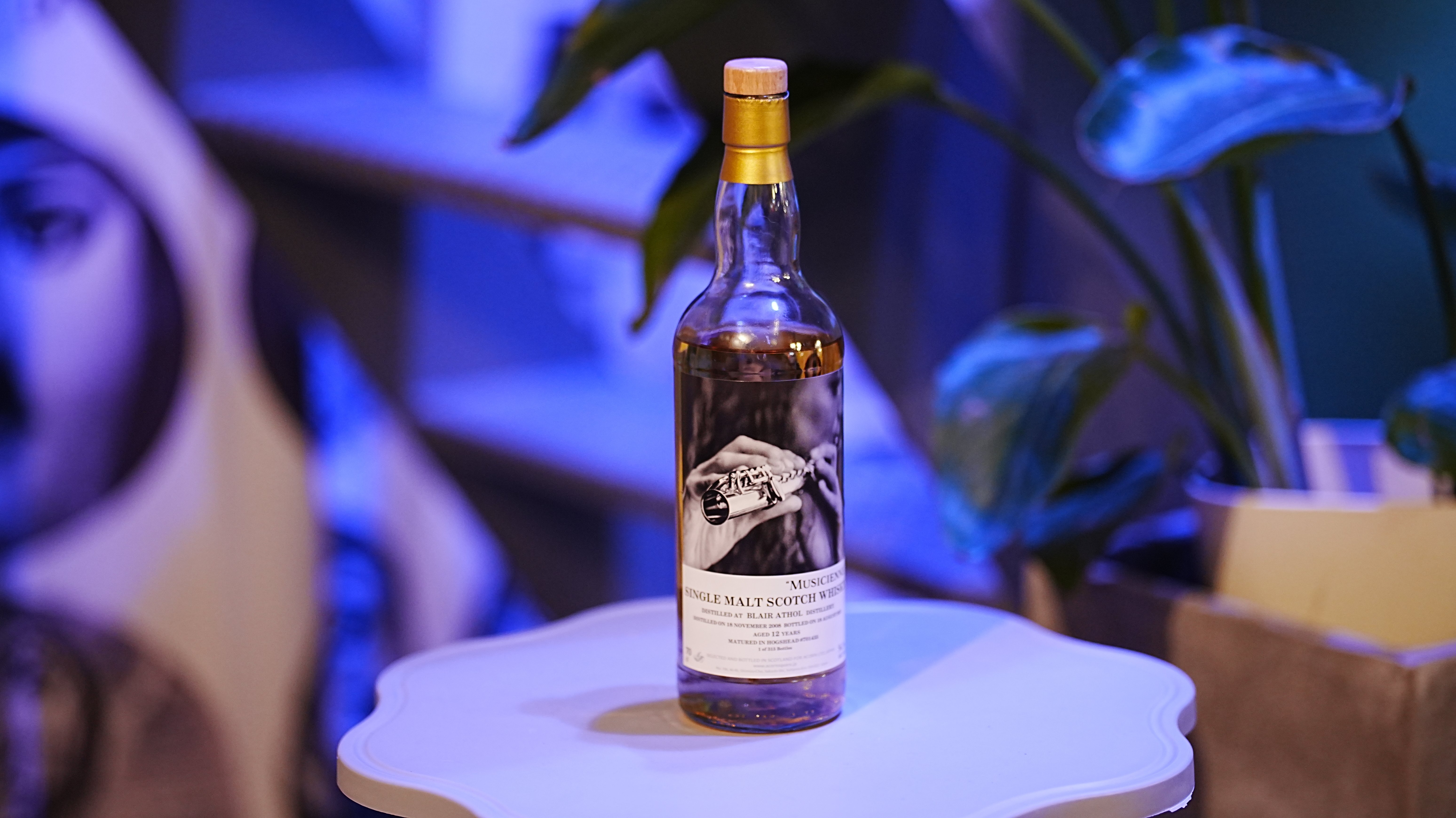 ウイスキーレビュー#13】もはやコンサート。ジャケ買いした