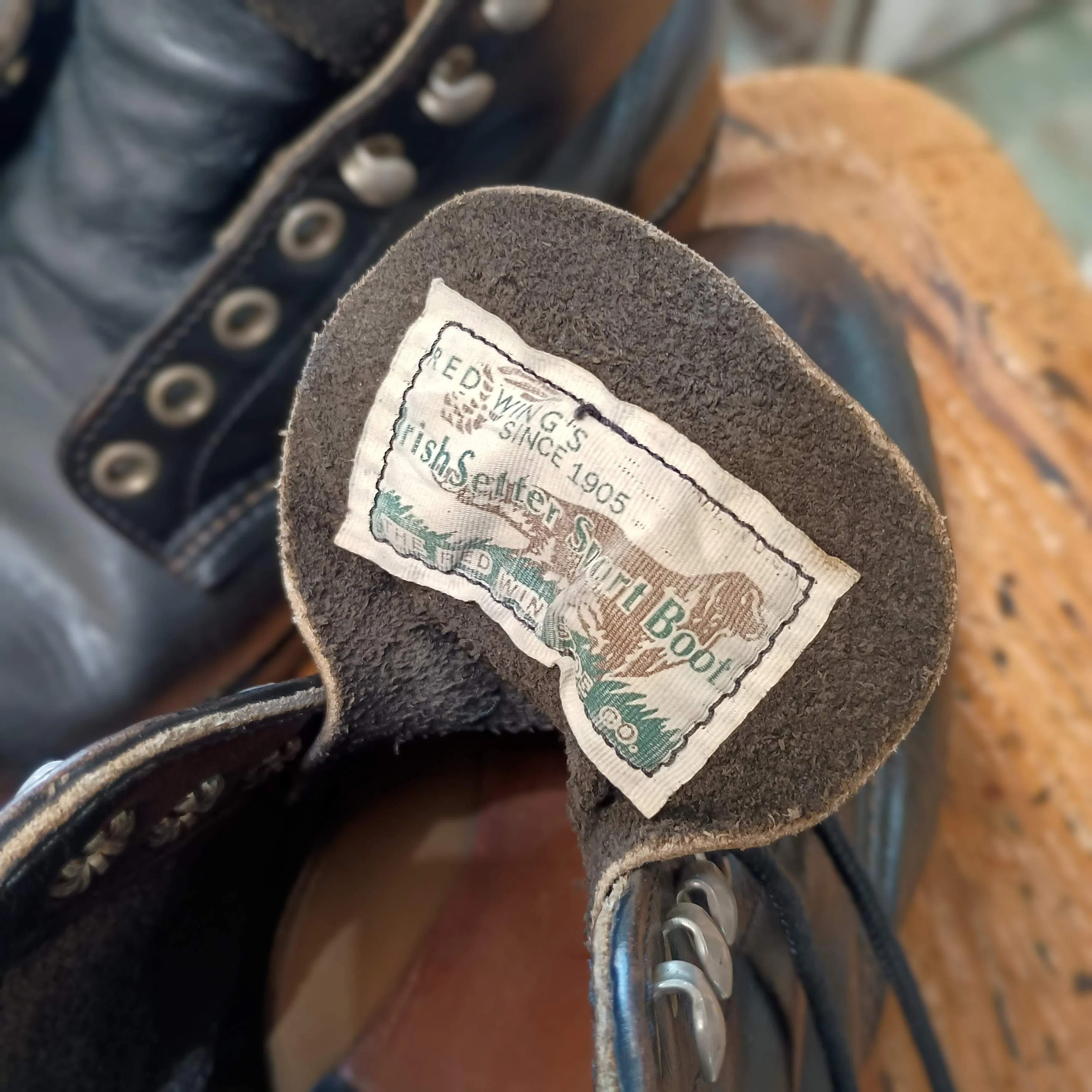 Resole/ソールカスタム】Red Wing#8165+vibram#705｜CREA Repair