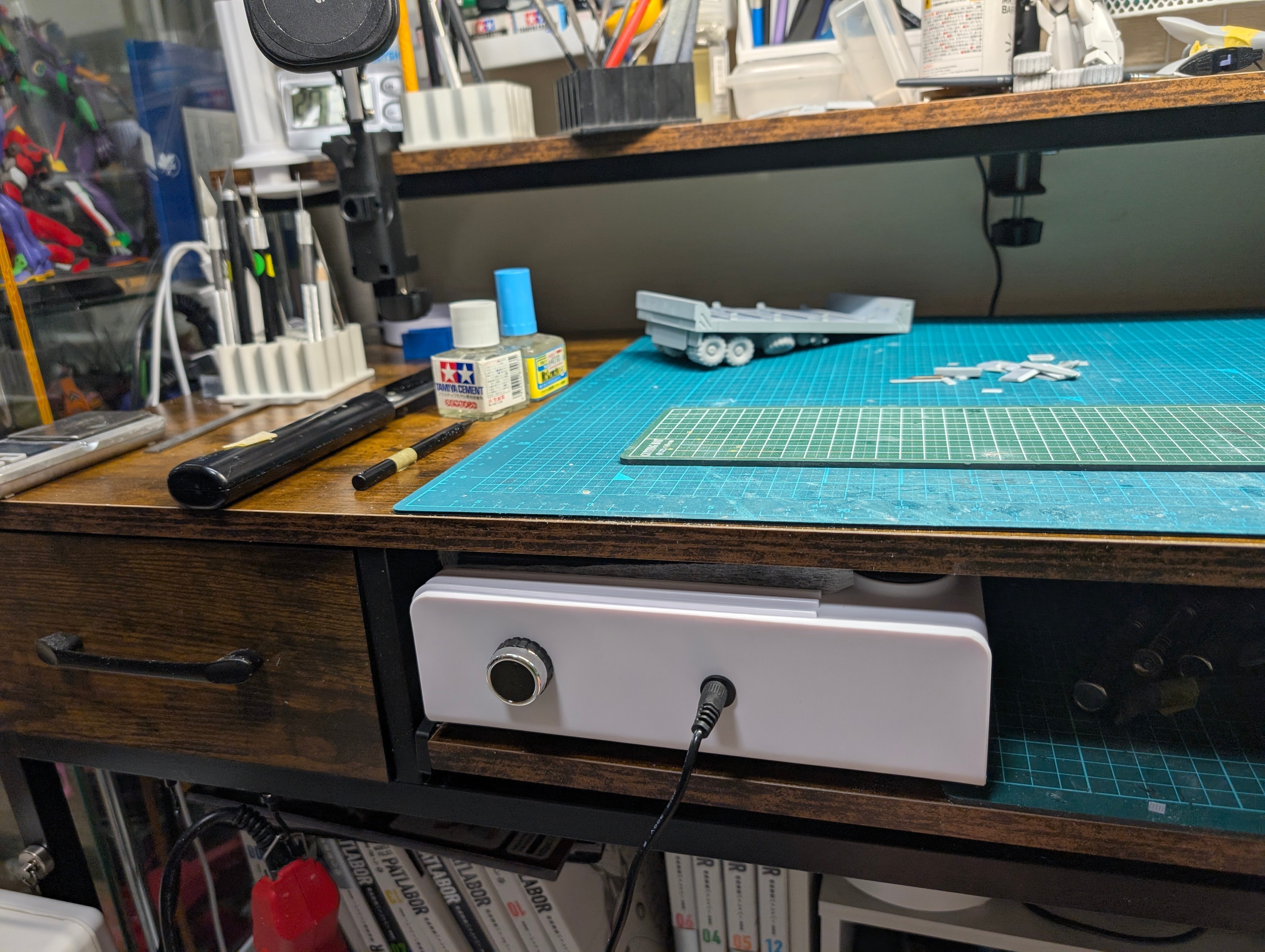 工具レビュー】ネイル集塵機をプラモデル制作に転用、ペン