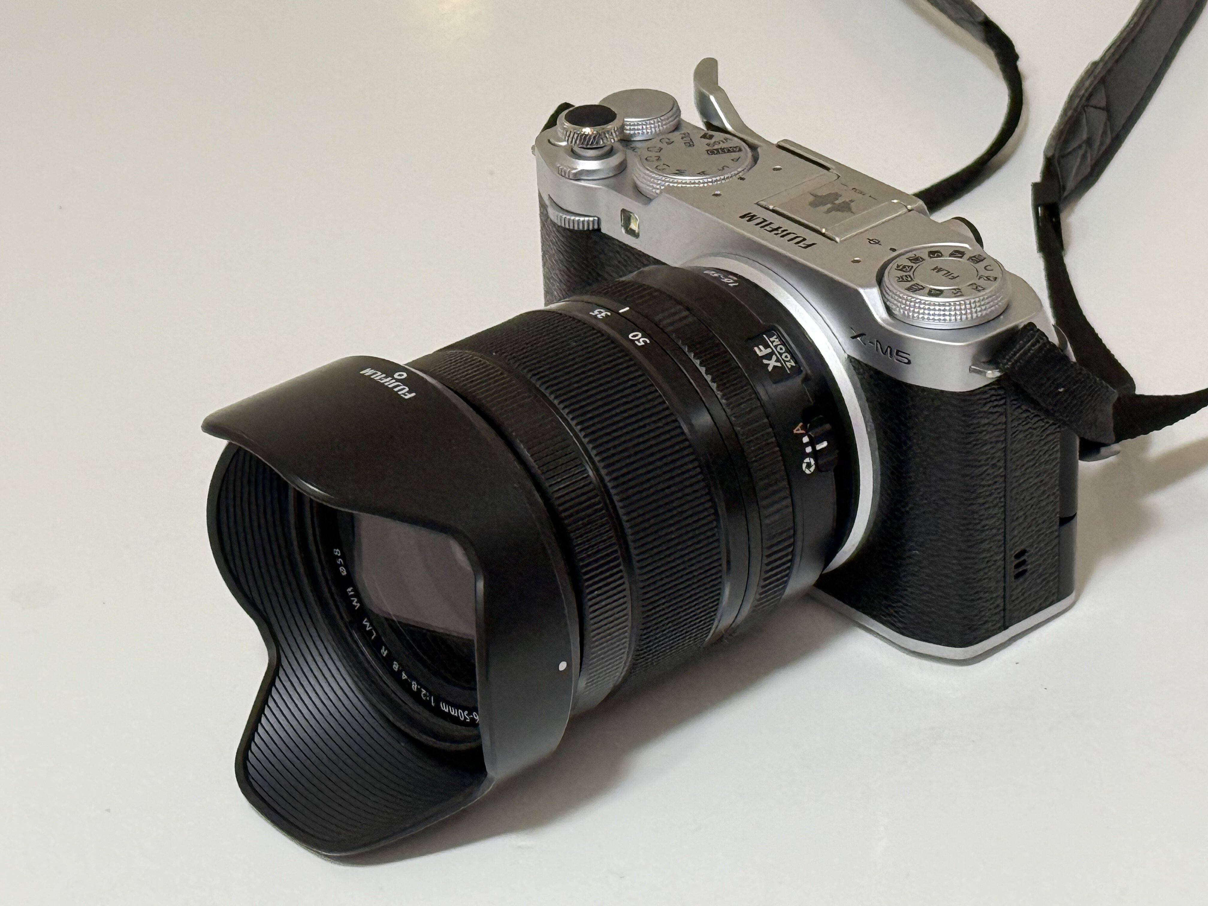 X-M5でコスモス｜カリスト