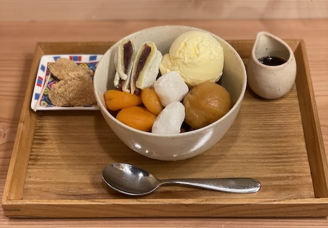 行列必至の寒天工房 讃岐屋で、季節のあんみつを頂く｜チャリカフェ