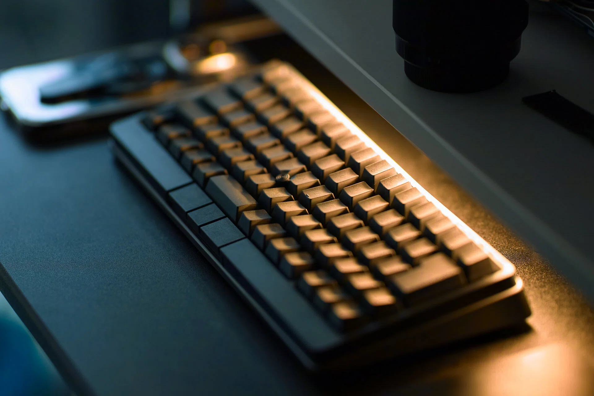 HHKB Studioのキースイッチを交換して更なる静音化｜IM