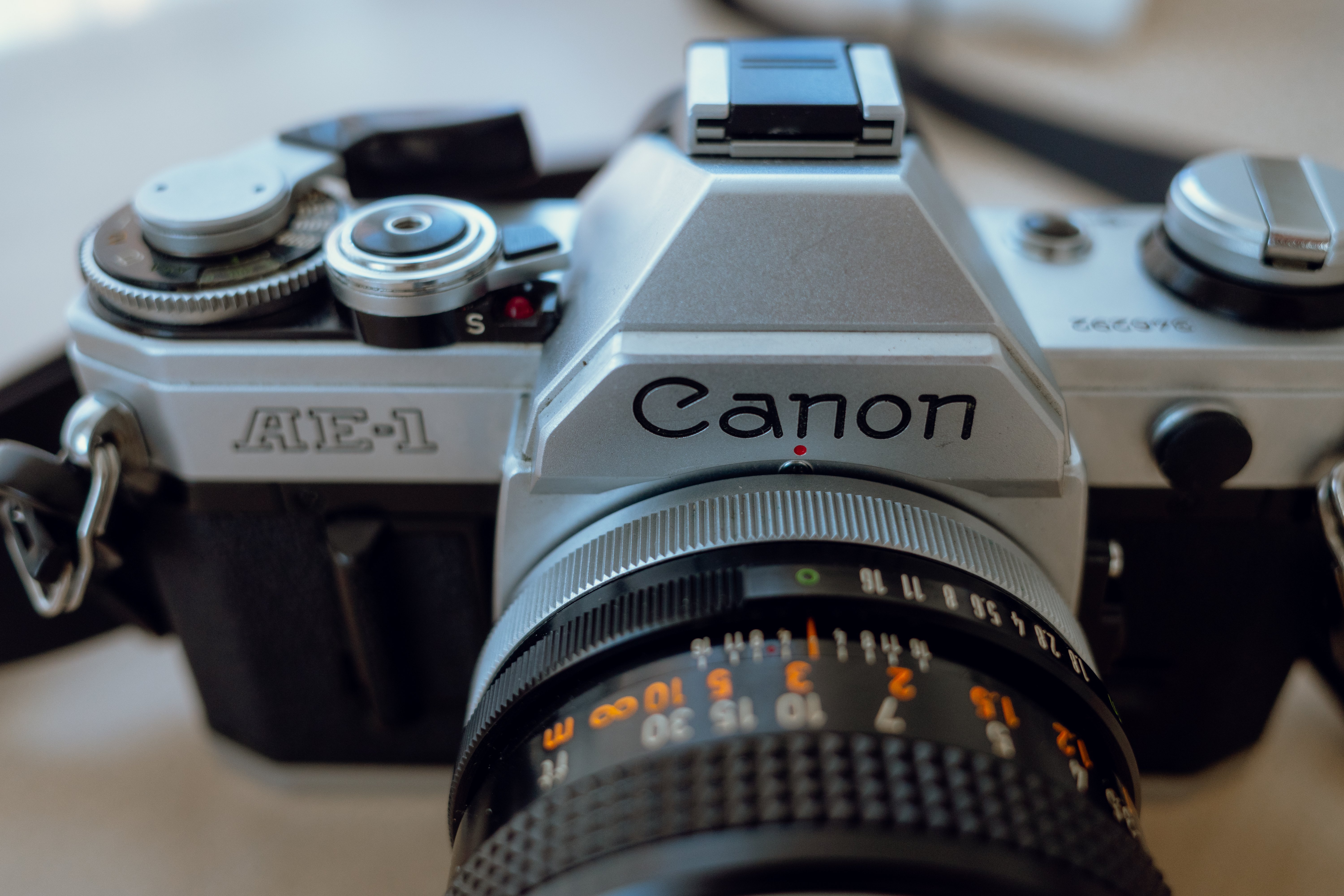 CANON AE-1 ※※2台といろいろ付いています Canon AE-1 PROGRAM(