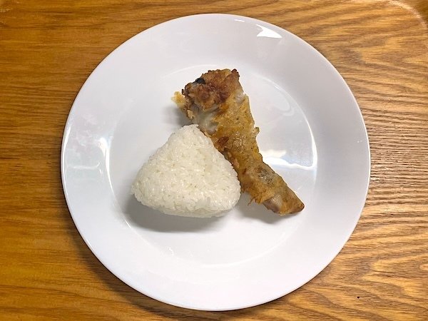 勝利のおにぎり 勝つ丼おむすび（203円）」 2025年1月14日発売、セブンイレブン