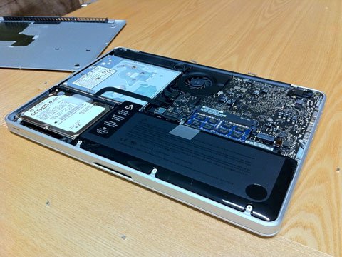 MacBook Pro ( MC374J/A ) のメモリを 8GB に増設｜だるかぶ@うどん県