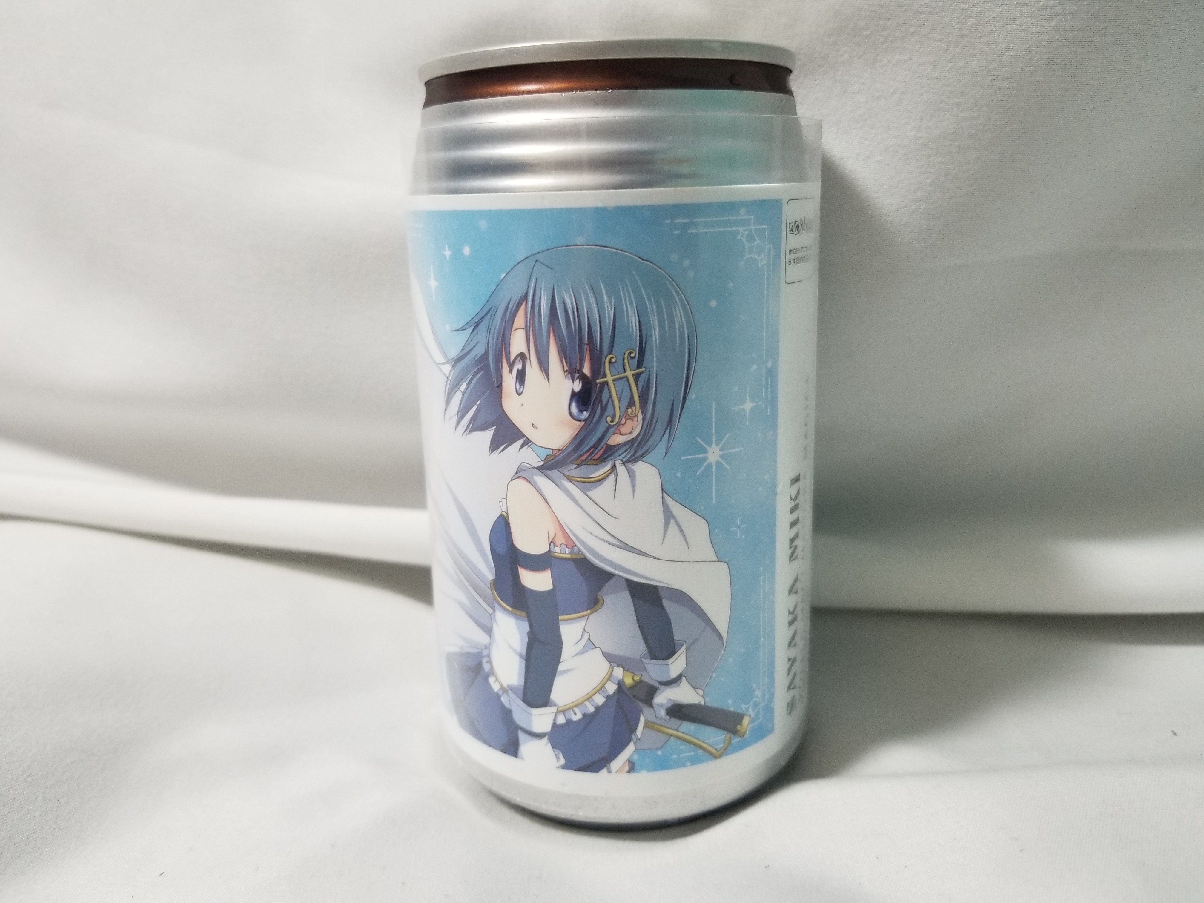 まどマギサントリーイラスト缶 生まれて初めて800円でお茶を買った【魔法少女まどか☆マギカ】｜U氏
