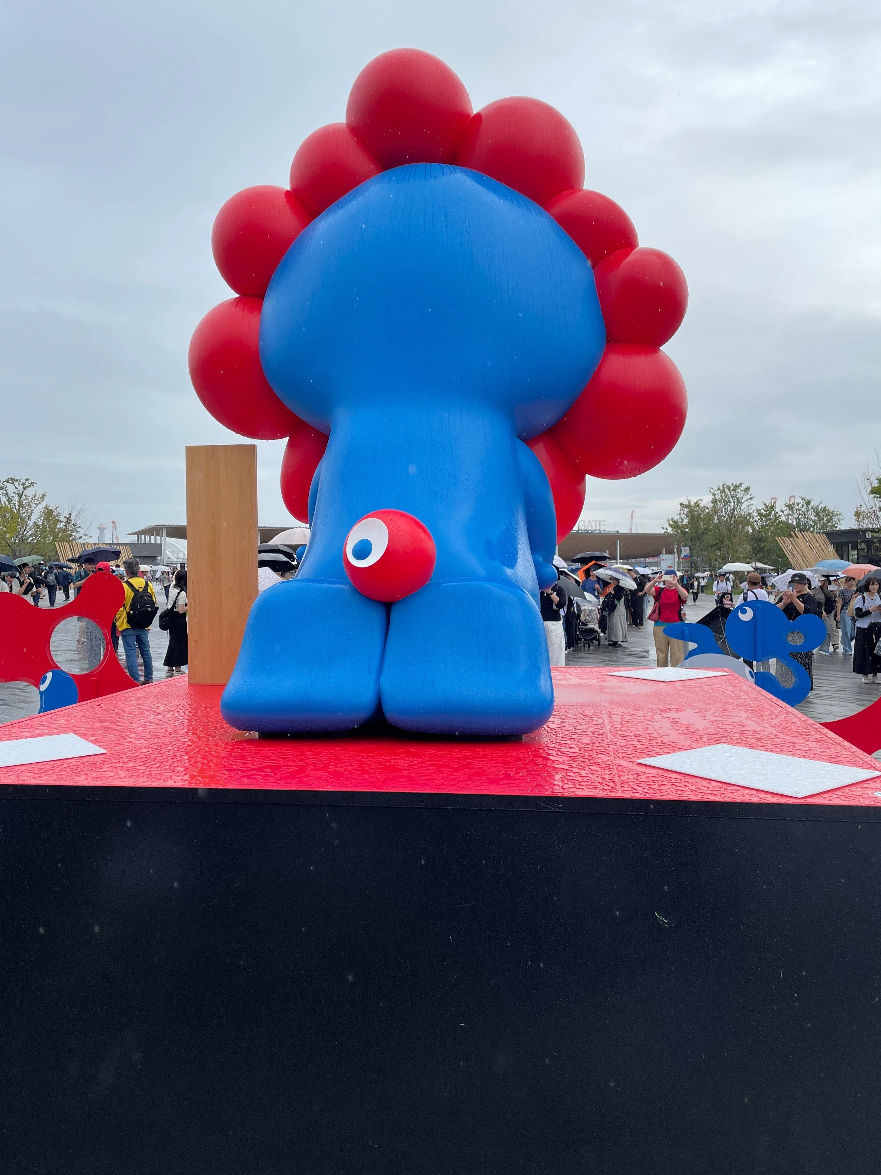 大阪万博レポ】話題の“ミャクケツ”を撮ってきました！｜Karen