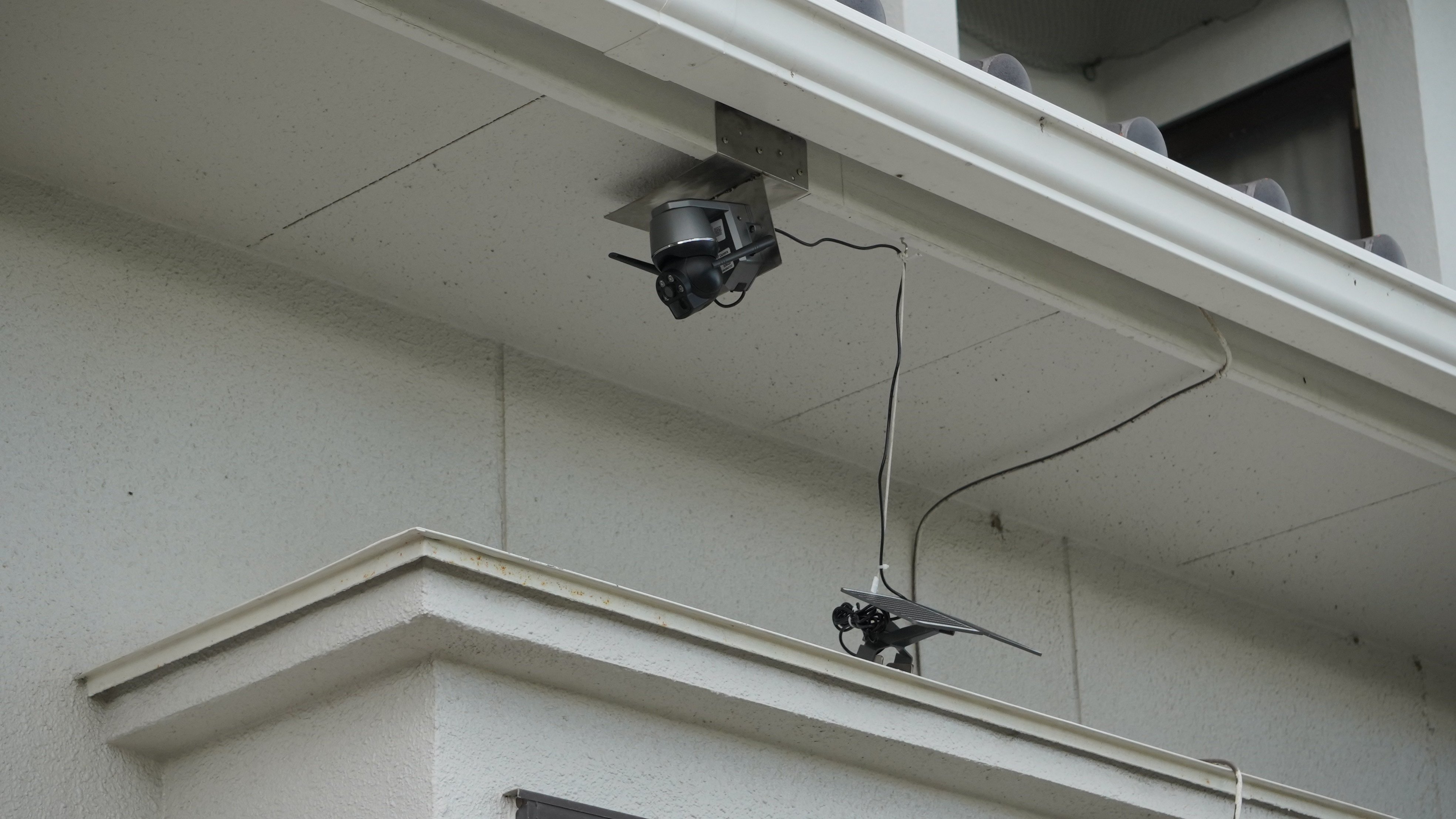 TOLEC本体とソーラーパネル