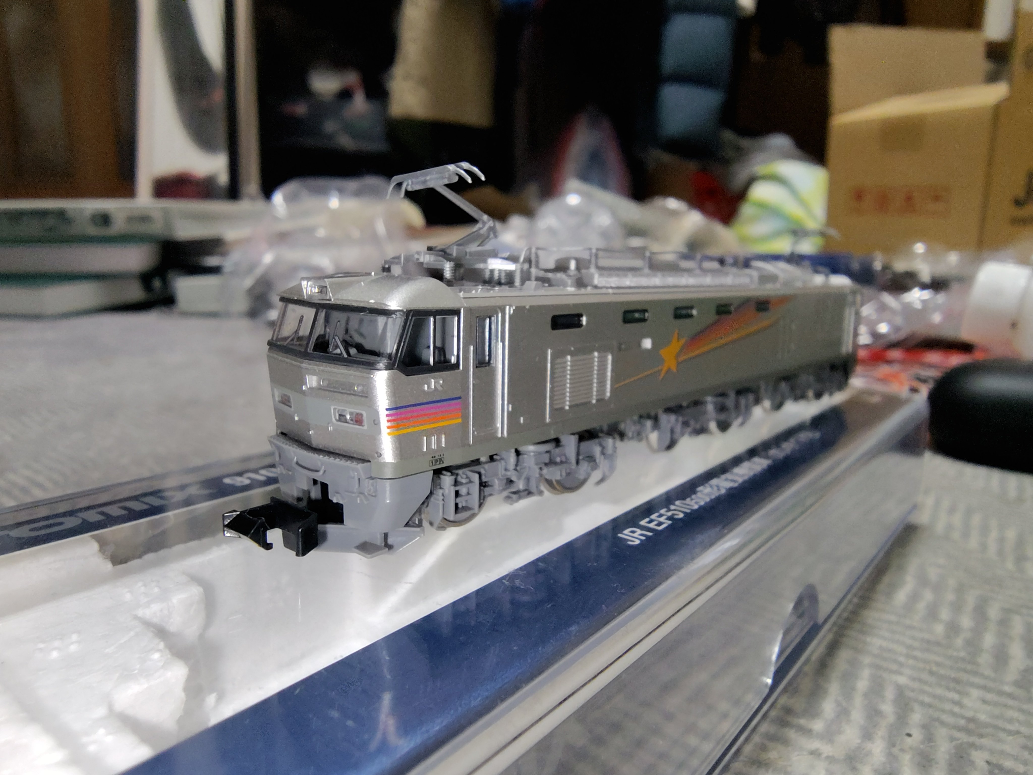 模型加工》TOMIX 9108 EF510-500(カシオペア色)のアップグレード｜さもこう