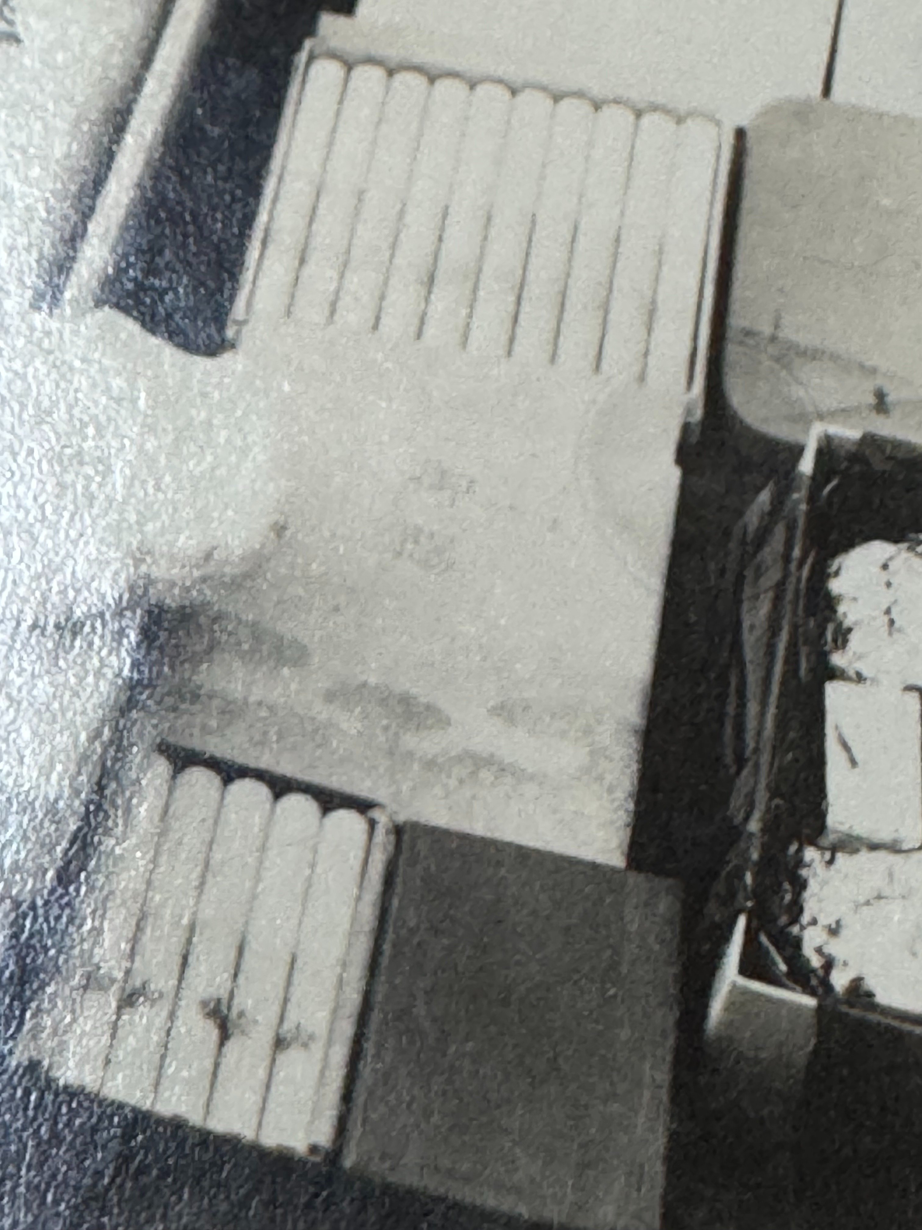 戦時下、皇室からの御下賜品は、幅広く臣民を統治する一つのアイテムで