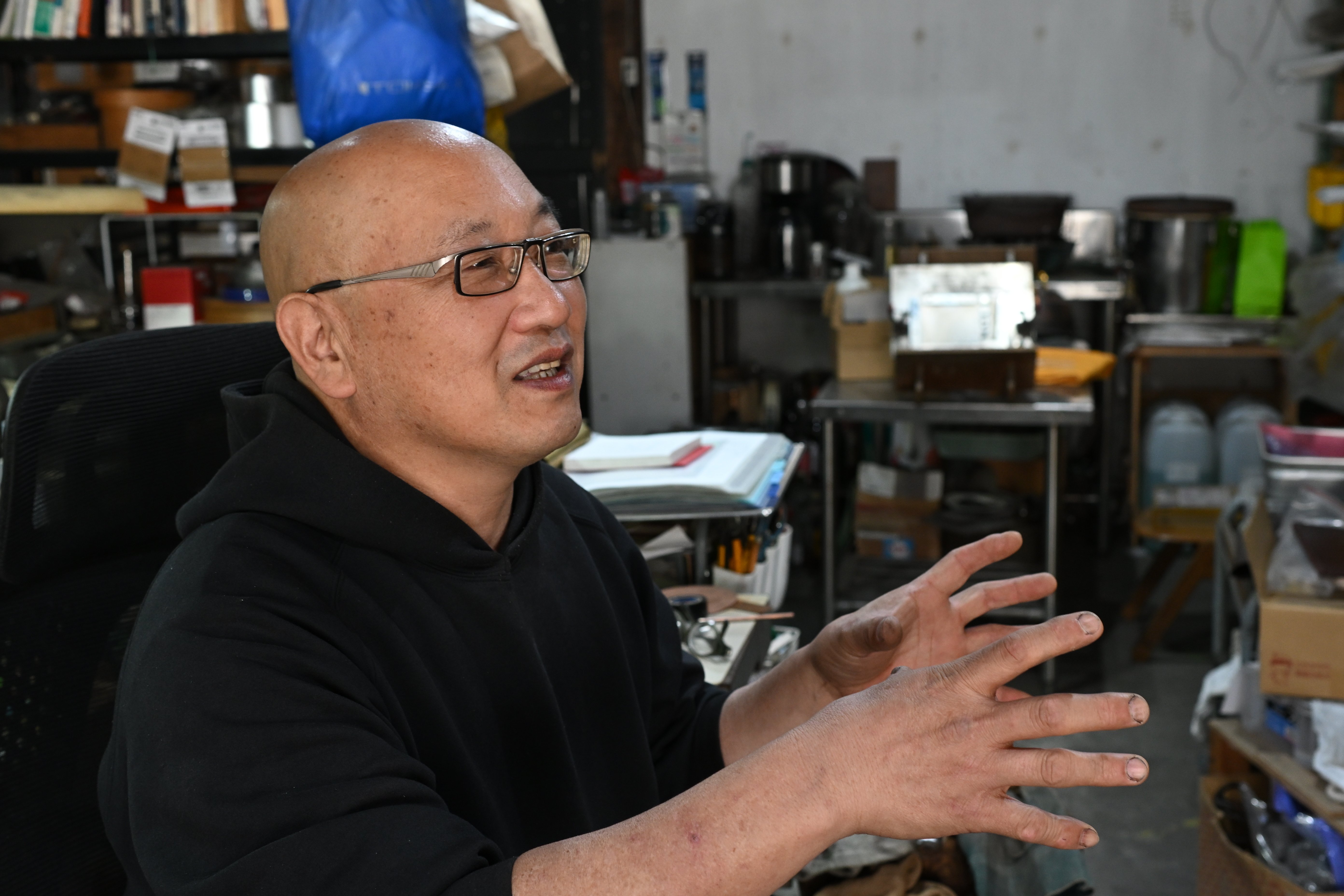 青磁　辻堂　香合　申 相浩 作 青磁 辻堂 香合 申 相浩 作