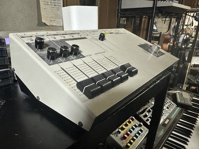 AMDEK CMU-800 MIDIインターフェース付き Roland DG CMU-800をMIDIで鳴らす