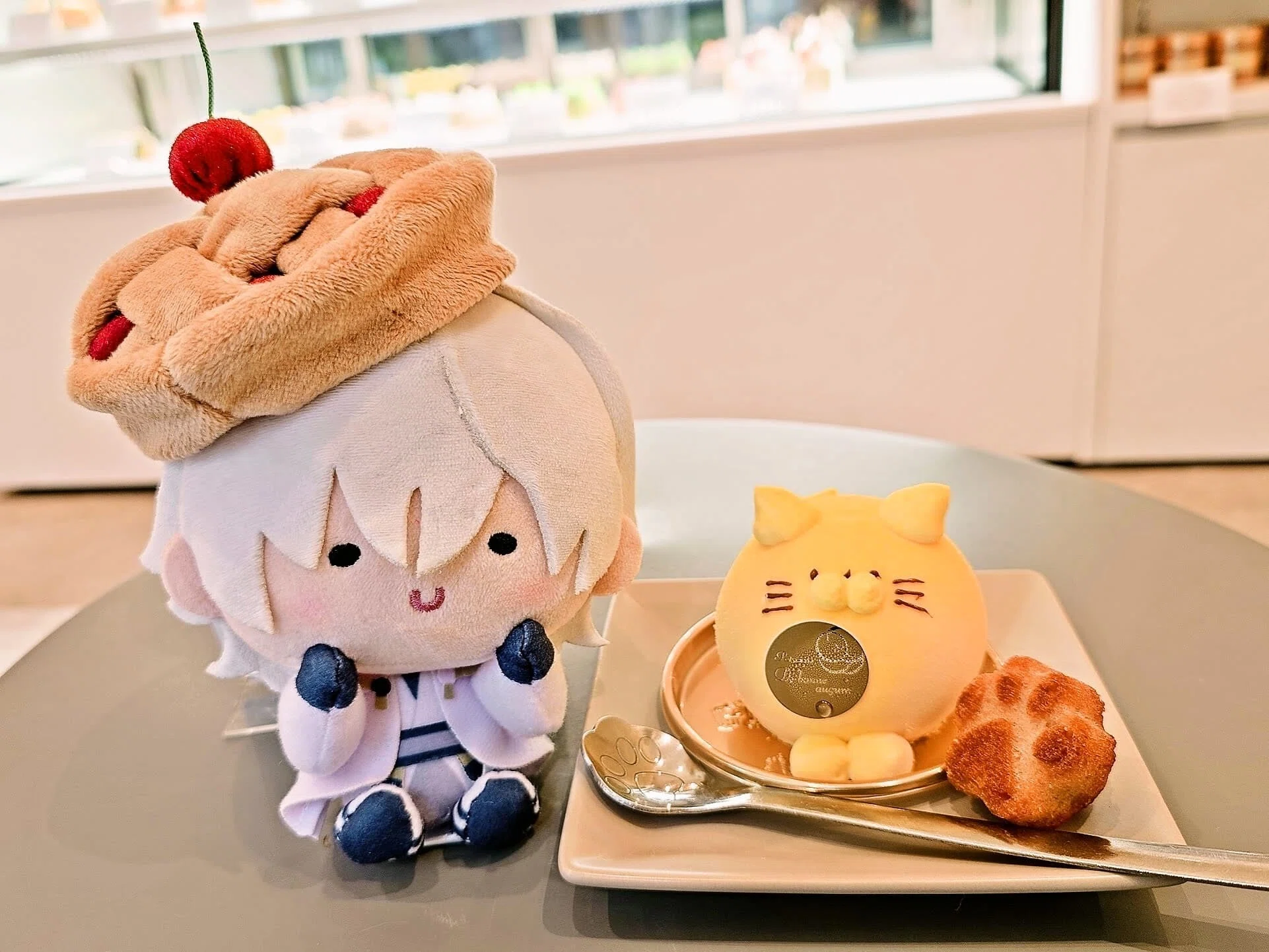 キュートな猫に一目惚れ！パティスリーの本格ケーキにうっとり【ドゥ
