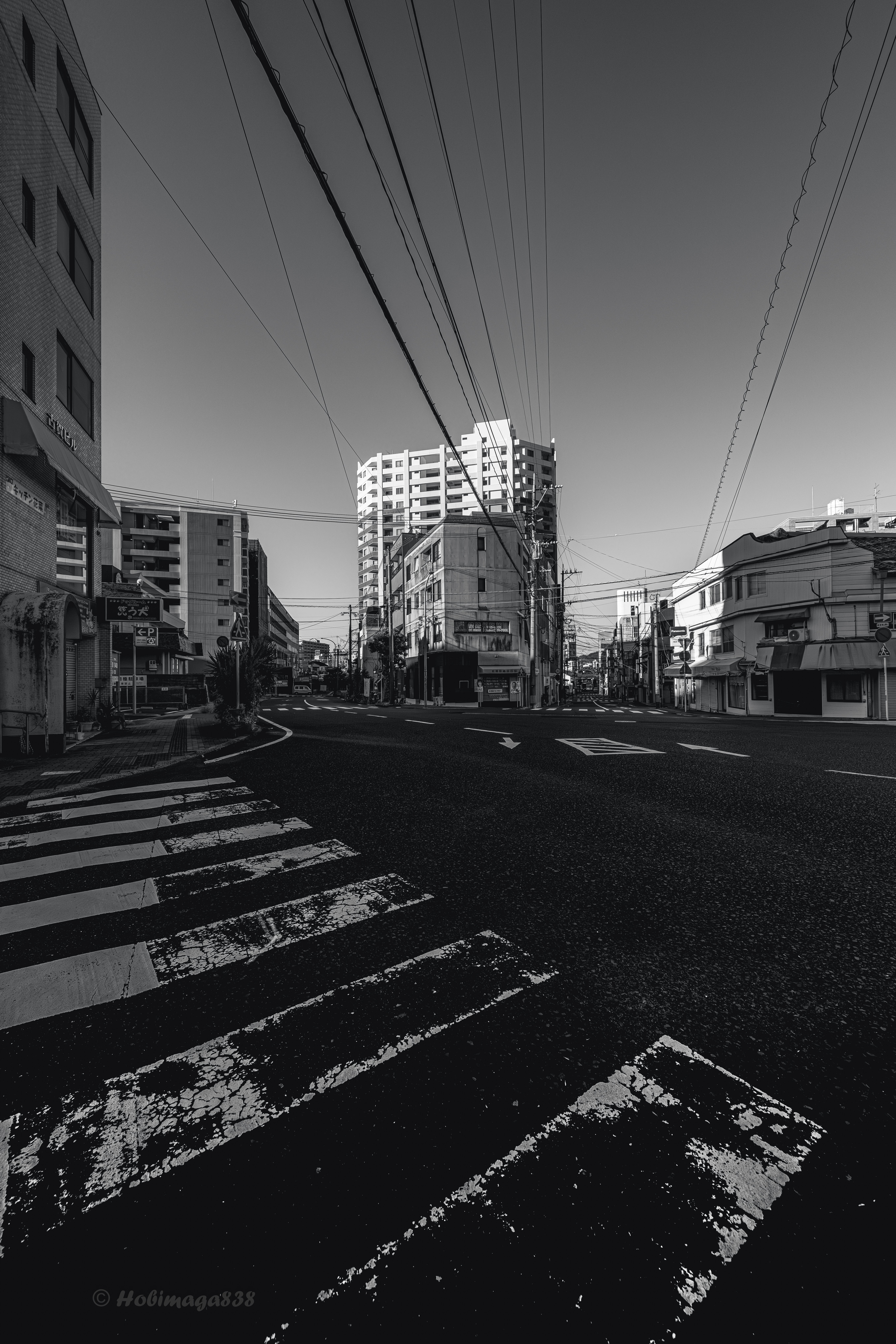 超広角を持って街スナップに行くと写真はどう変わる？｜ほびマガ