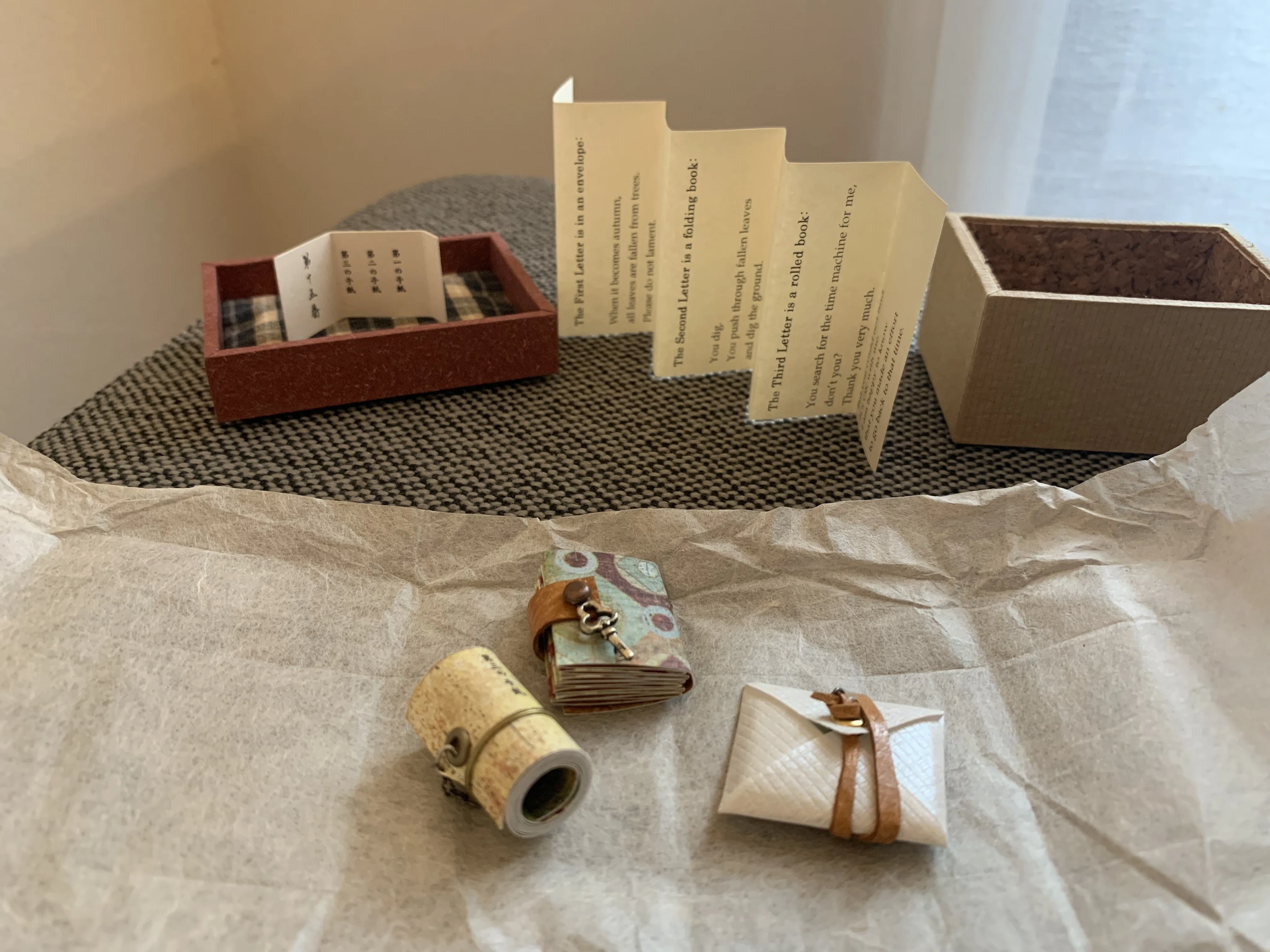 わずか2cmの豆本に刻まれた「君と僕」の余白の書|赤井都『手紙』三部作