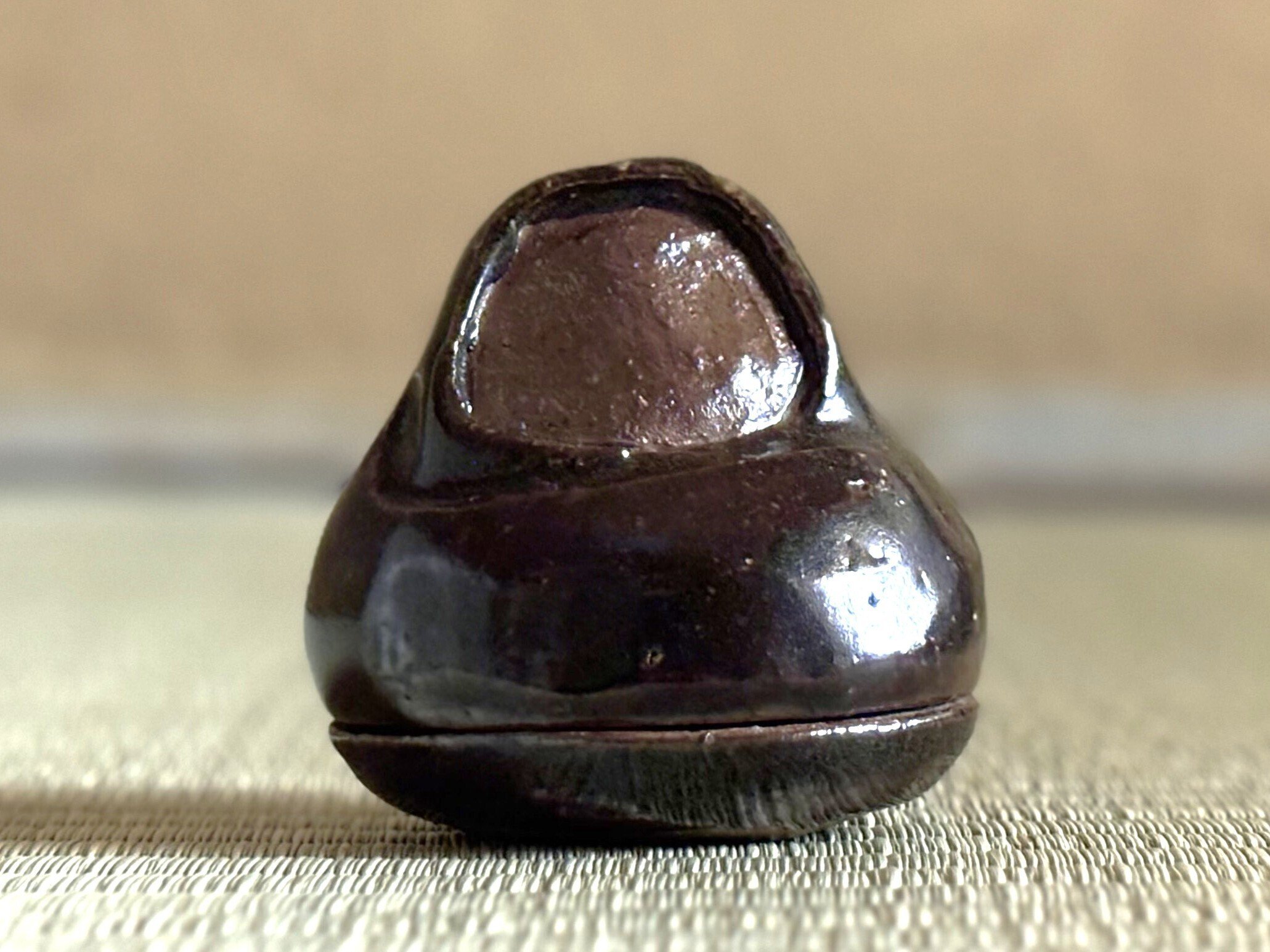 Ｍ４９１　香合　『陶製』『大野鈍阿造』『達磨香合』　共箱　茶道具 無学蒐集記〈閑話〉 鈍阿焼「達磨香合」大野鈍阿造｜BUNBOU WEB