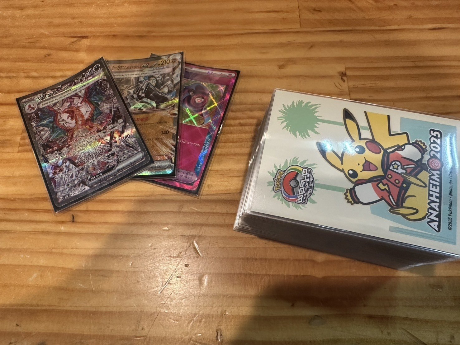 ヒーローマント型リザードンexの解説｜シャロン