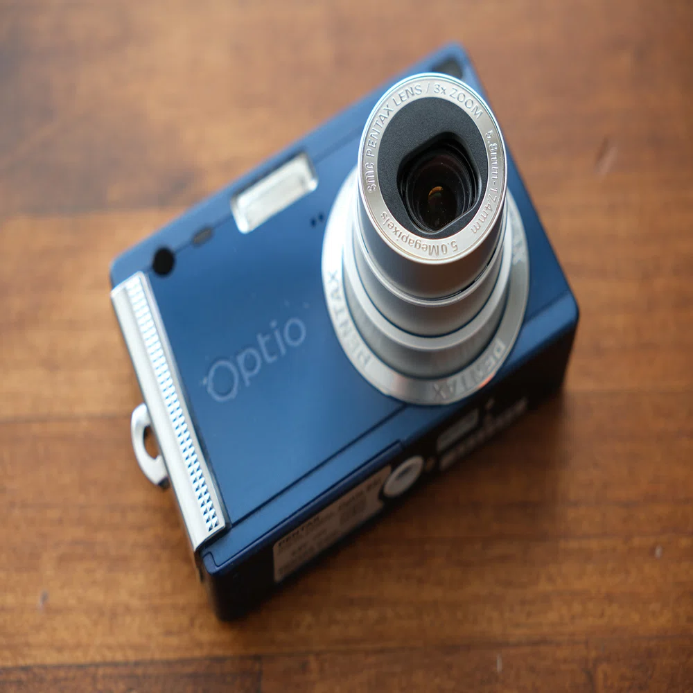 オールドコンデジの世界】PENTAX Optio S5i ・超コンパクトなデジカメ 