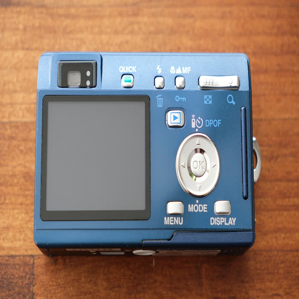 オールドコンデジの世界】PENTAX Optio S5i ・超コンパクトなデジカメ 
