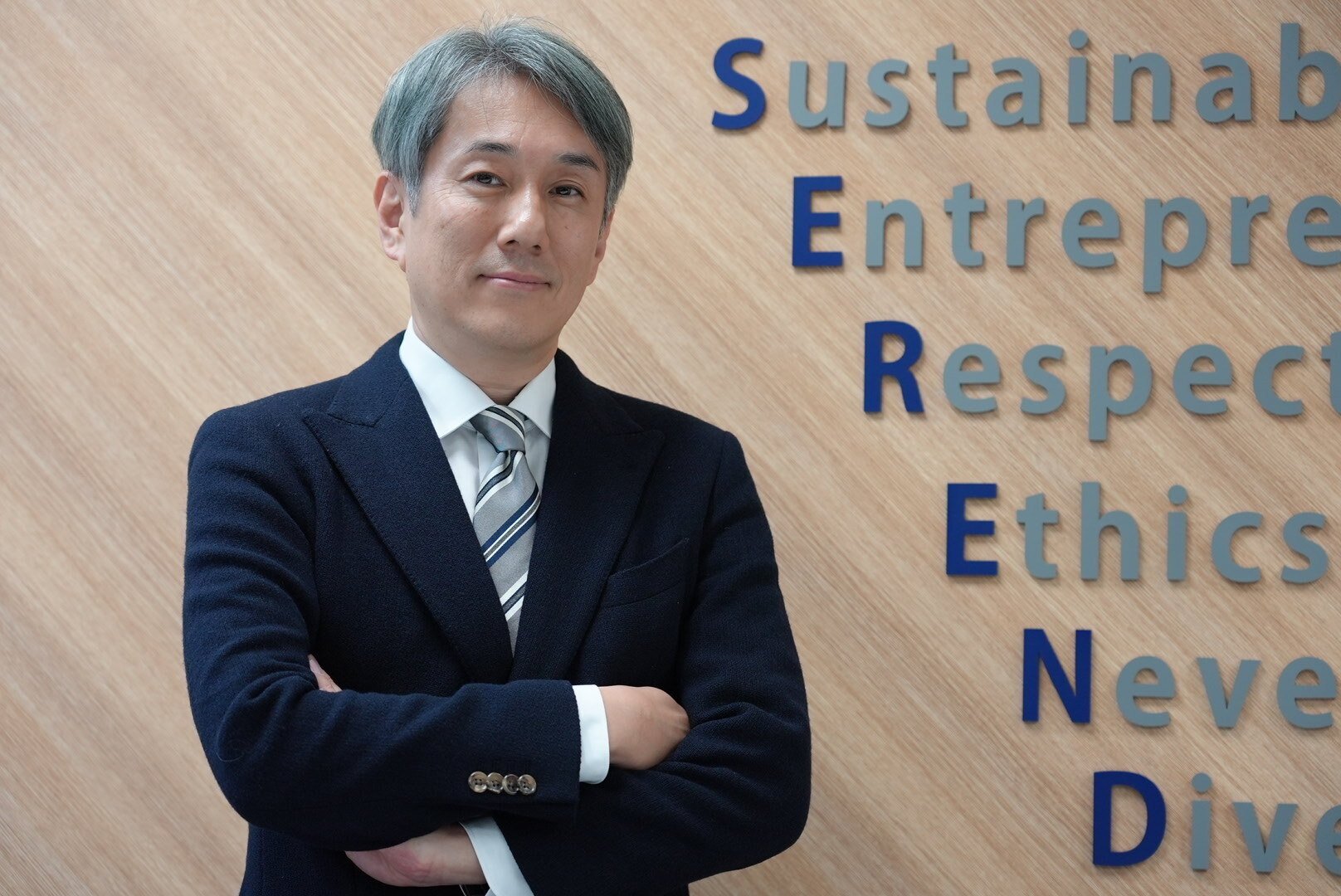 代表取締役社長兼CEO 竹内在のキャリアと想いを発信｜セレンディップHD