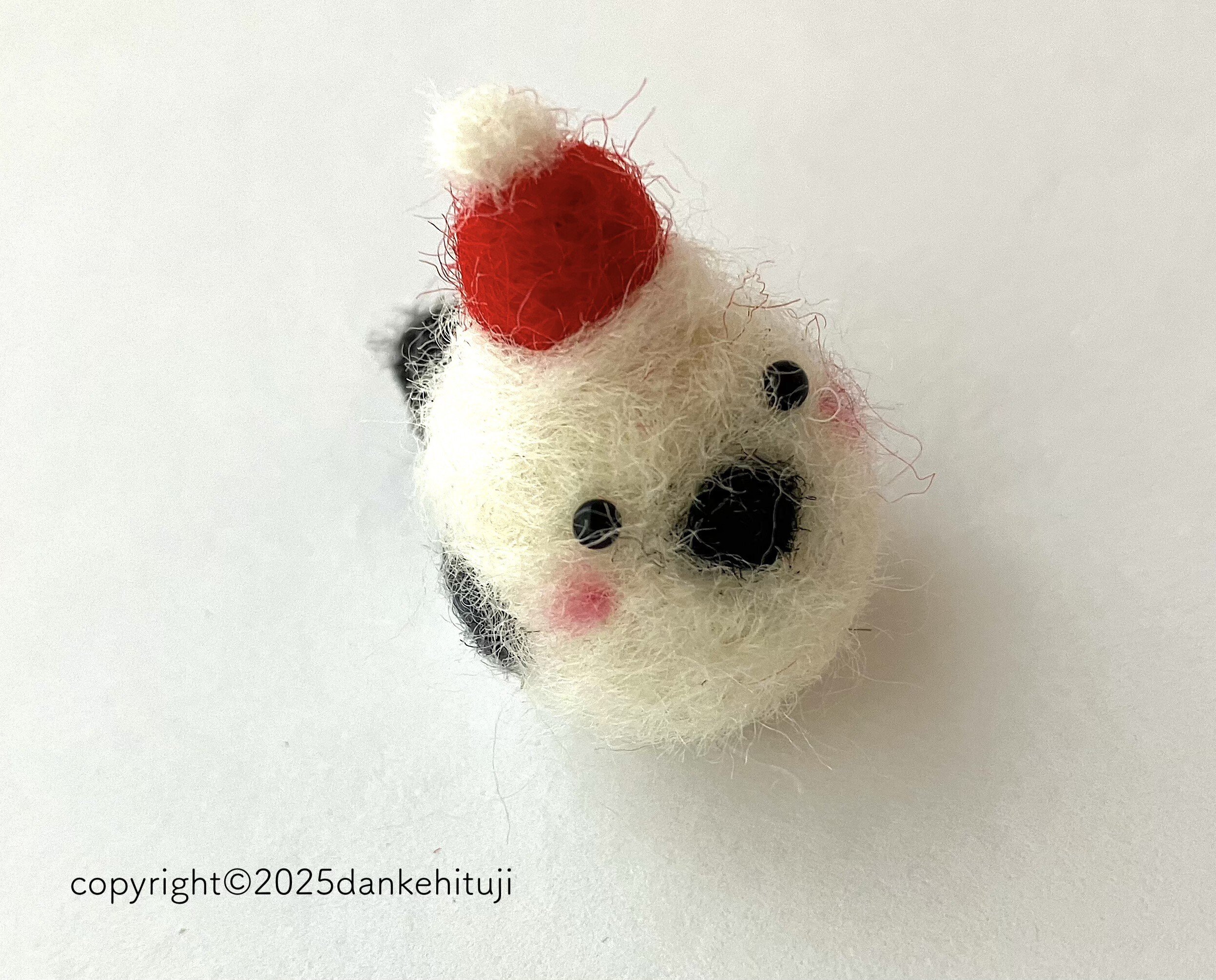 羊毛フェルト　シマエナガ　クリスマスアレンジ 羊毛フェルト。シマエナガ。リース。クリスマス - メルカリ