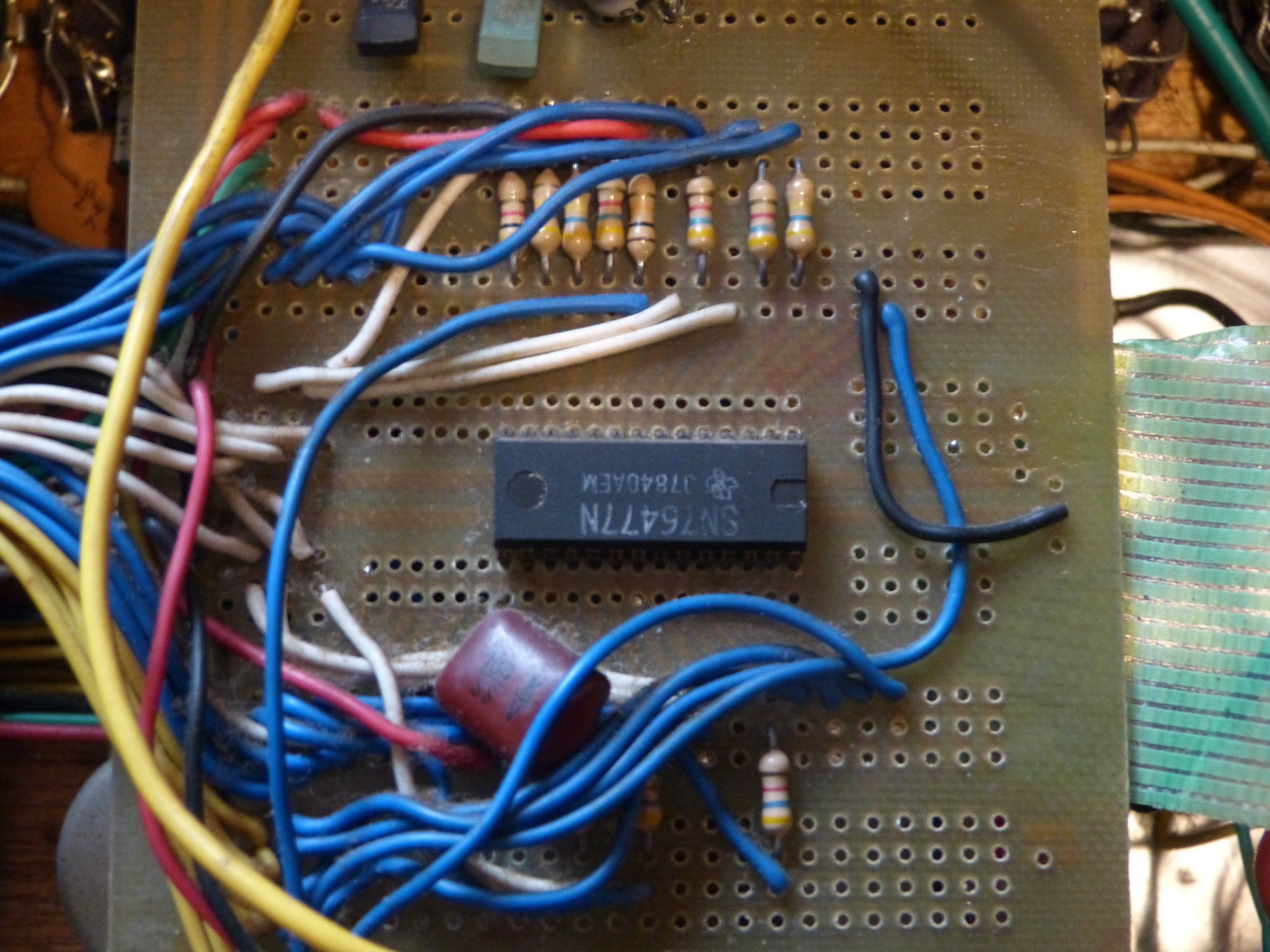 SN76477サウンドチップを利用したノイズ・シンセサイザー｜尾上