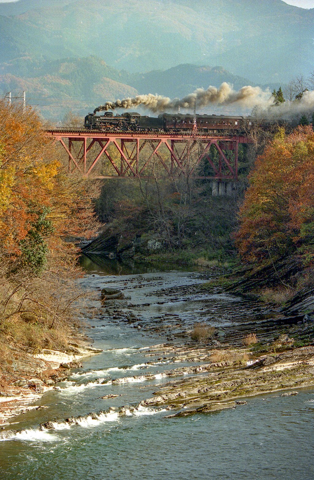 v123, 秩父鉄道：パレオエクスプレス-紅葉 （1992年）｜ひろやん