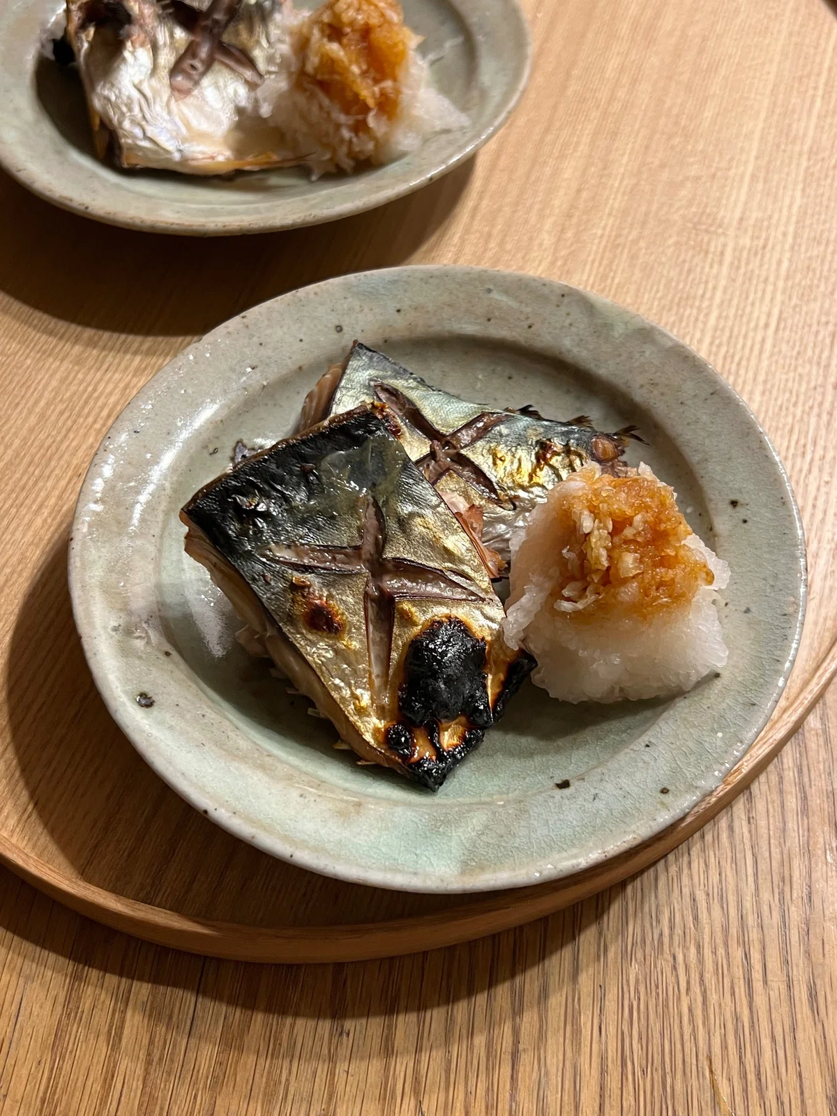 Crusifix Incision Salt-Brined Grilled Mackerel (Recipe Included)|本田 よう一