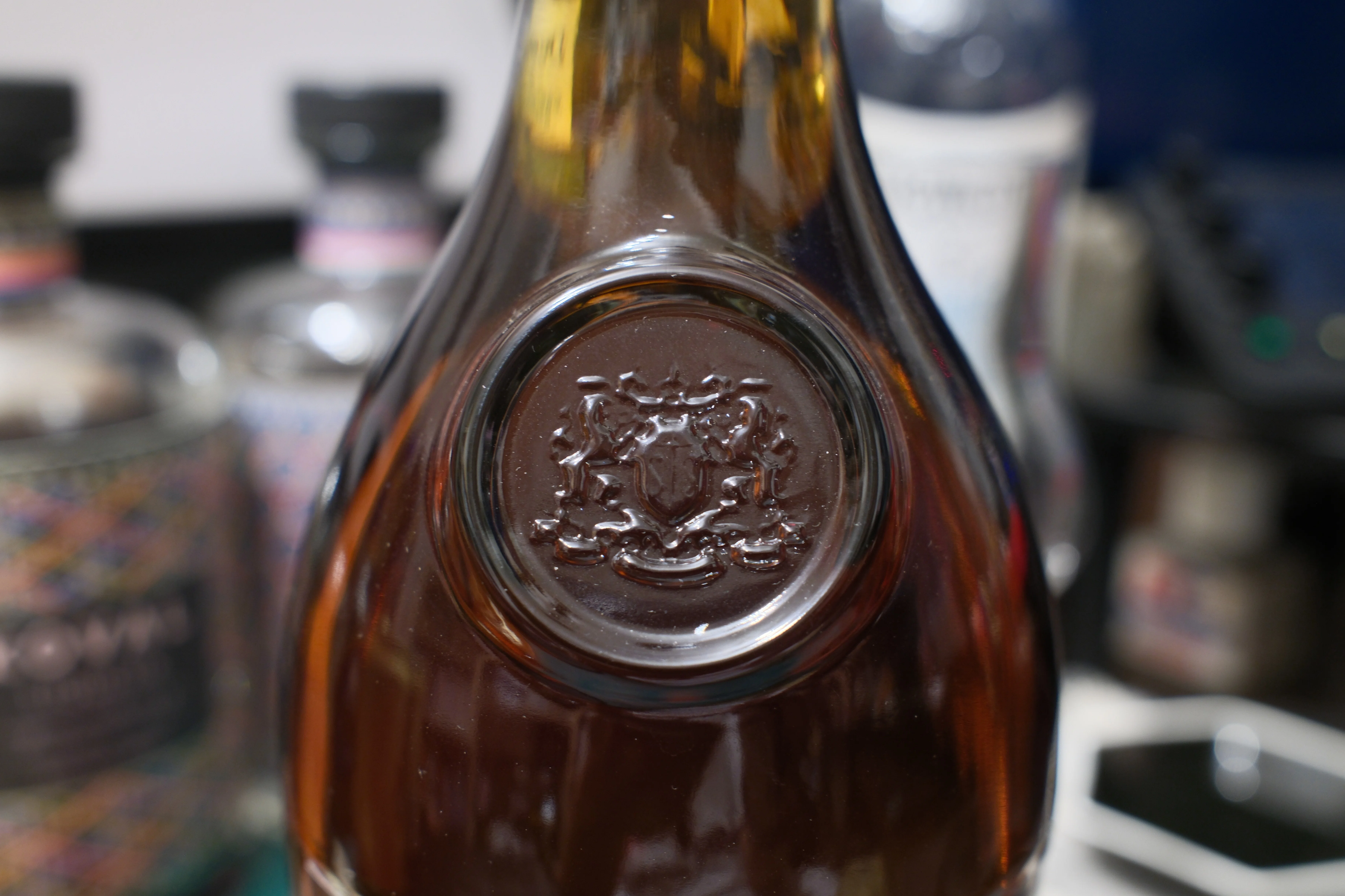 お酒メモ：サントリー ブランデー VO｜月曜休み。