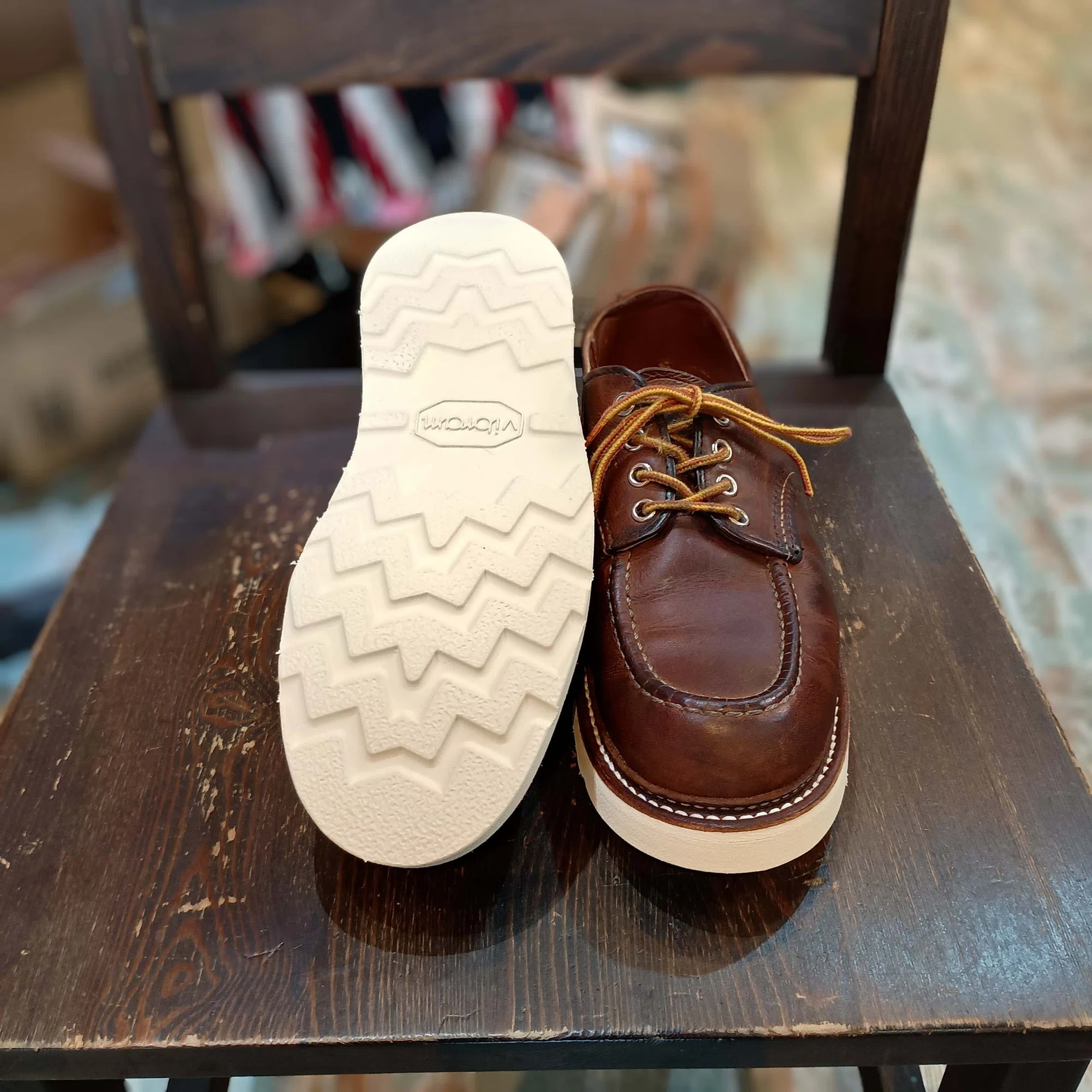 Resole/ソールカスタム】Red Wing#8095 Moc Toe OX+vibram#4014｜CREA 