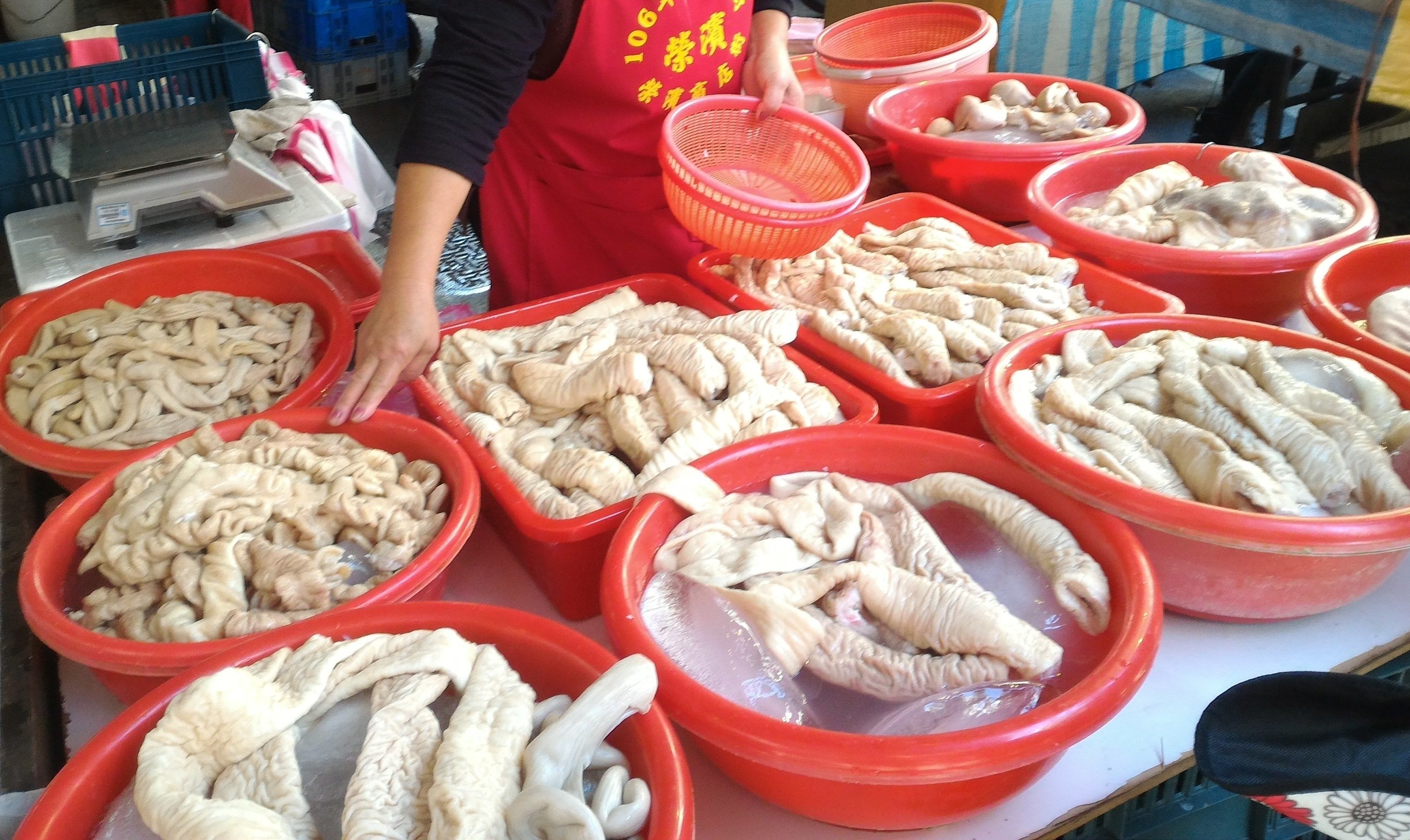 【値下可】台湾 発 猪頭皮 我家是〓人院 台湾人不是被〓大的！？ 値下可】台湾 発 猪頭皮 我家是〓人院 台湾人不是被