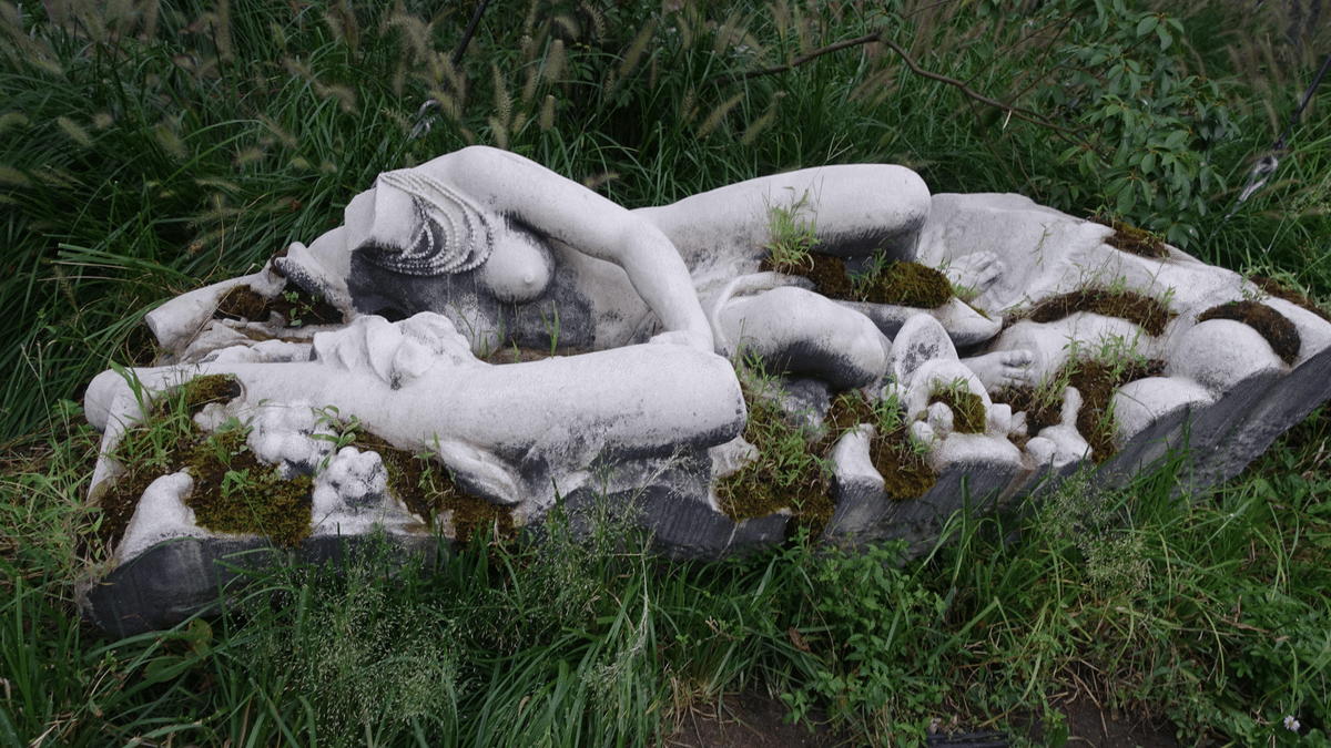 百合のオブジェ 祝！30回目！】大阪・関西万博～静けさの森を巡りました。｜すめし