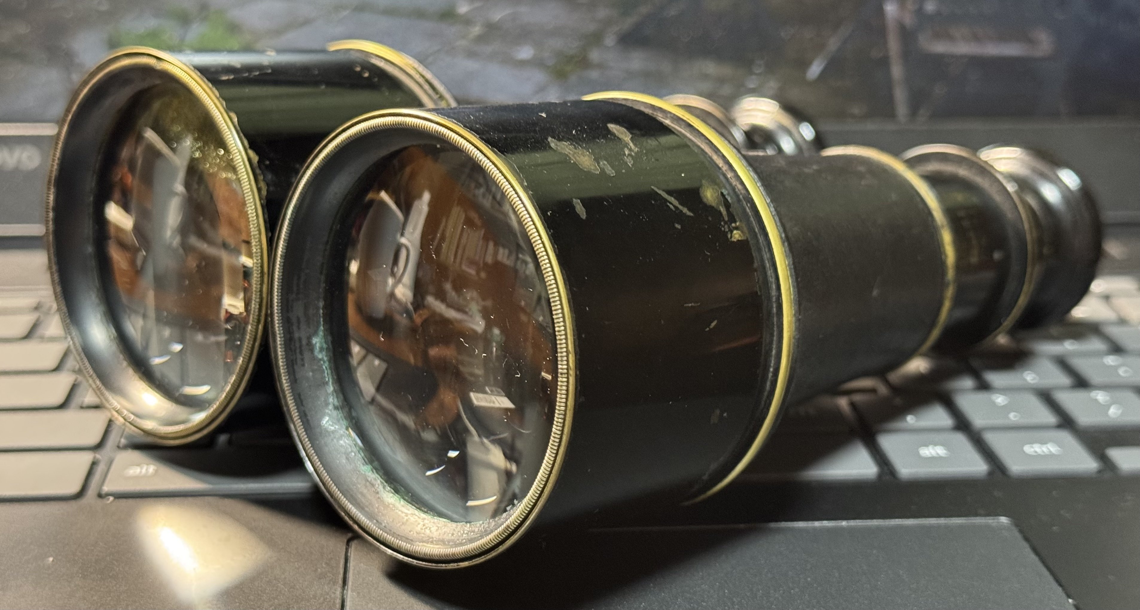 ガリレオ式双眼鏡とオペラグラス｜まんぼう